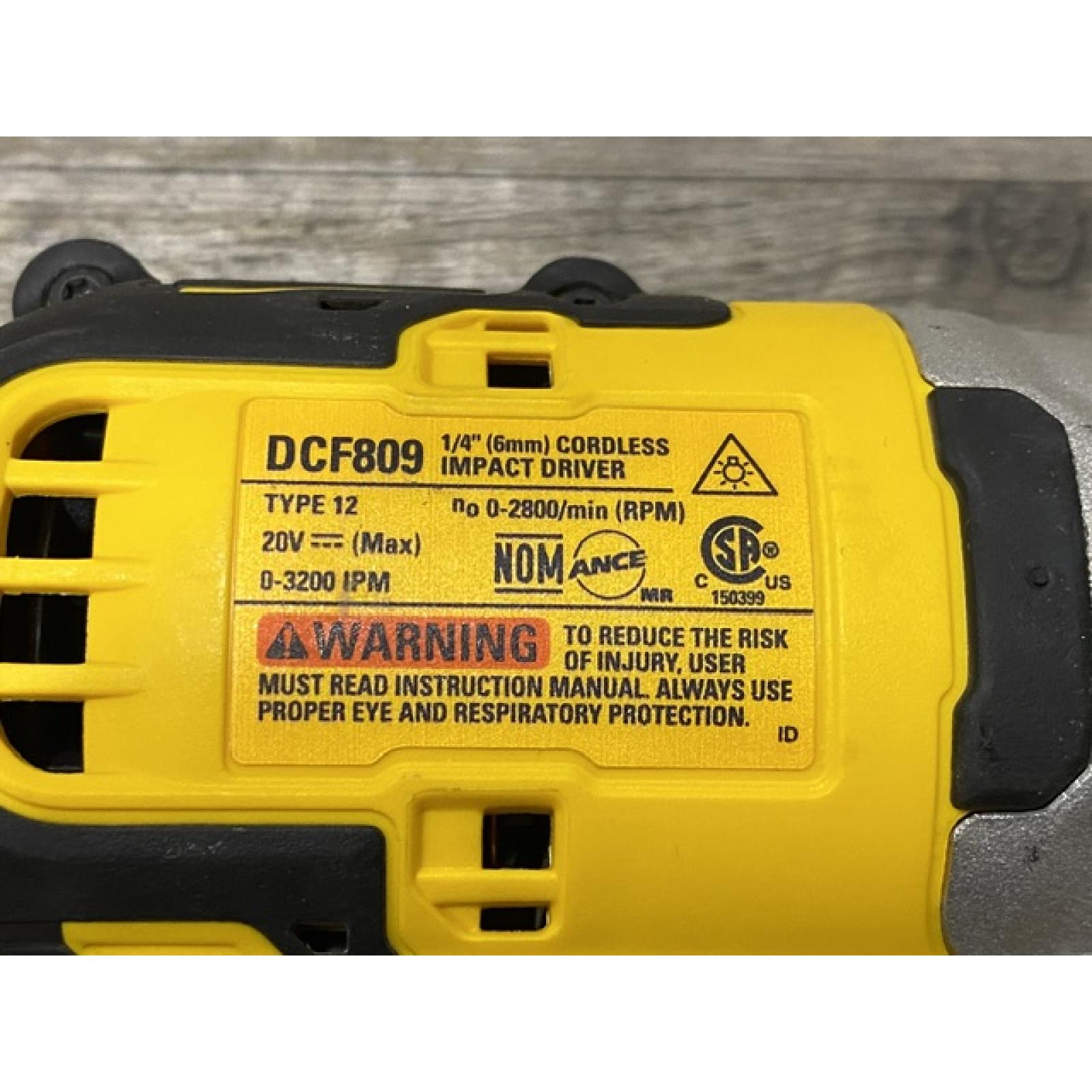 AS-IS DEWALT Atomic 20V Max Lithium-Ion Brushless Cordless Compact 1/4 in. Impact Driver Kit