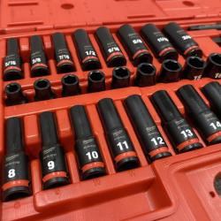 AS-IS Milwaukee SHOCKWAVE 3/8 in. Drive SAE and Metric 6 Point Impact Socket Set (43-Piece)