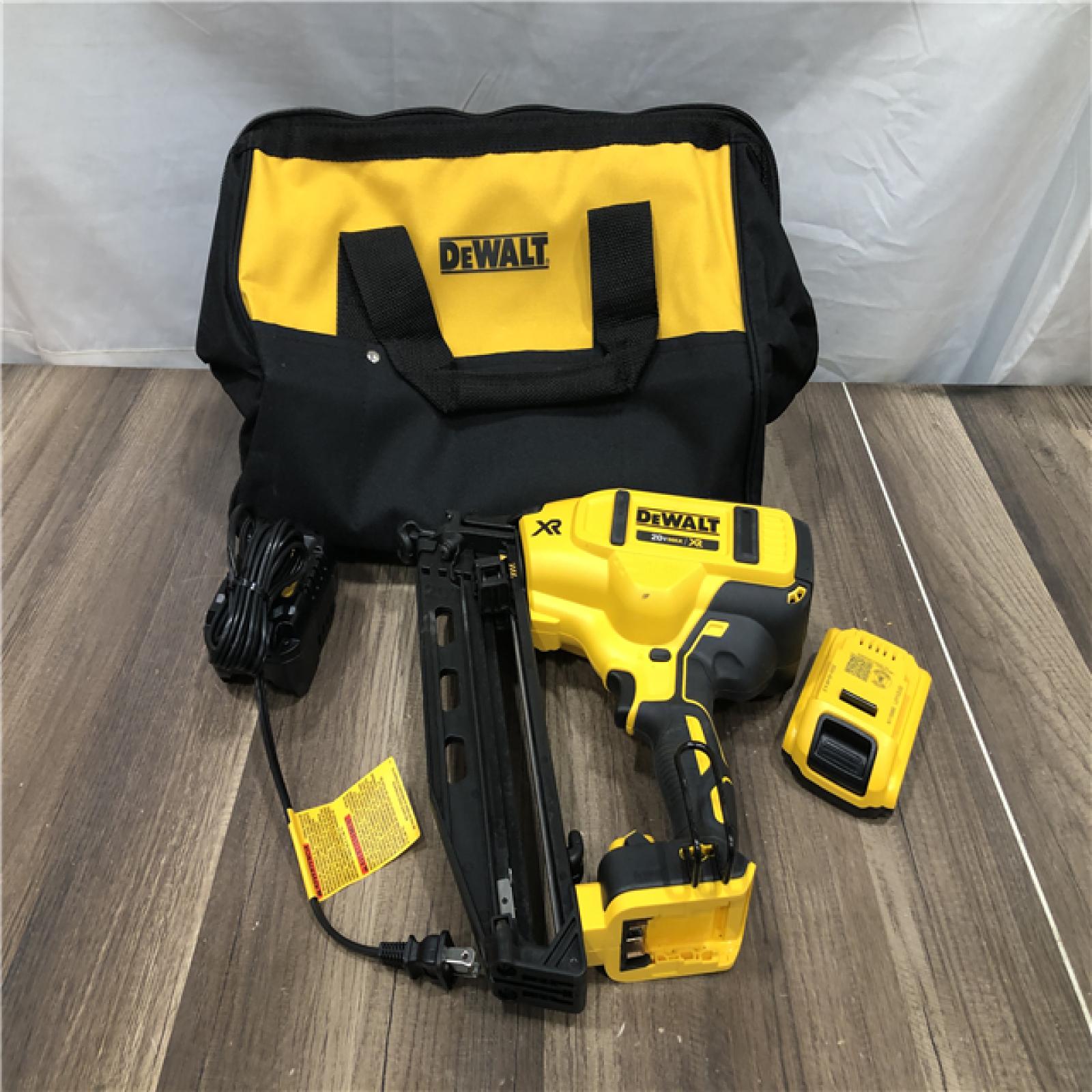 AS-IS DEWALT 20V MAX XR 16-Gauge Electric Cordless Angled Finishing Nailer Kit