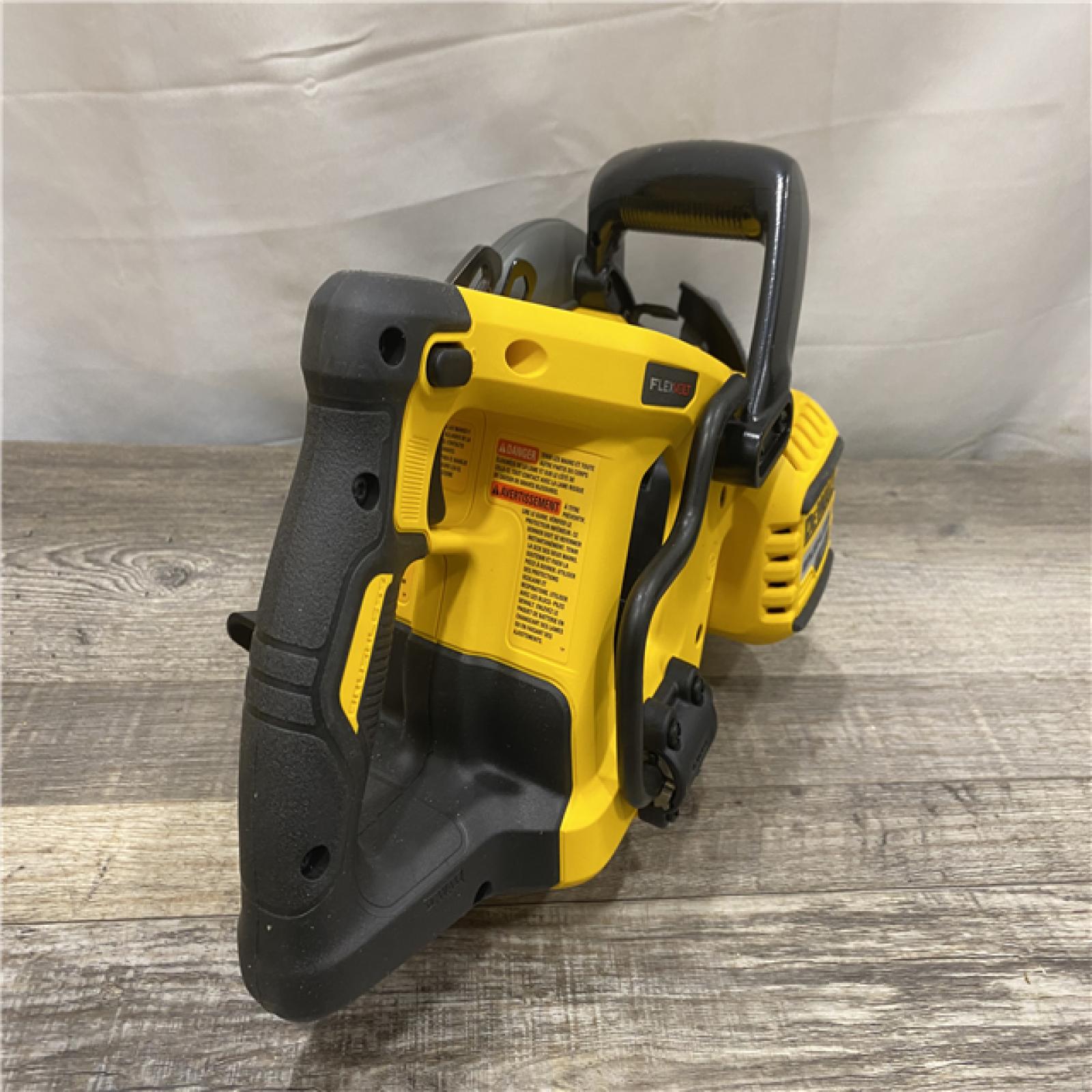 AS-IS DEWALT FLEXVOLT 60V MAX Cordless Brushless 7-1/4 in. Wormdrive Style Circular Saw (Tool Only)