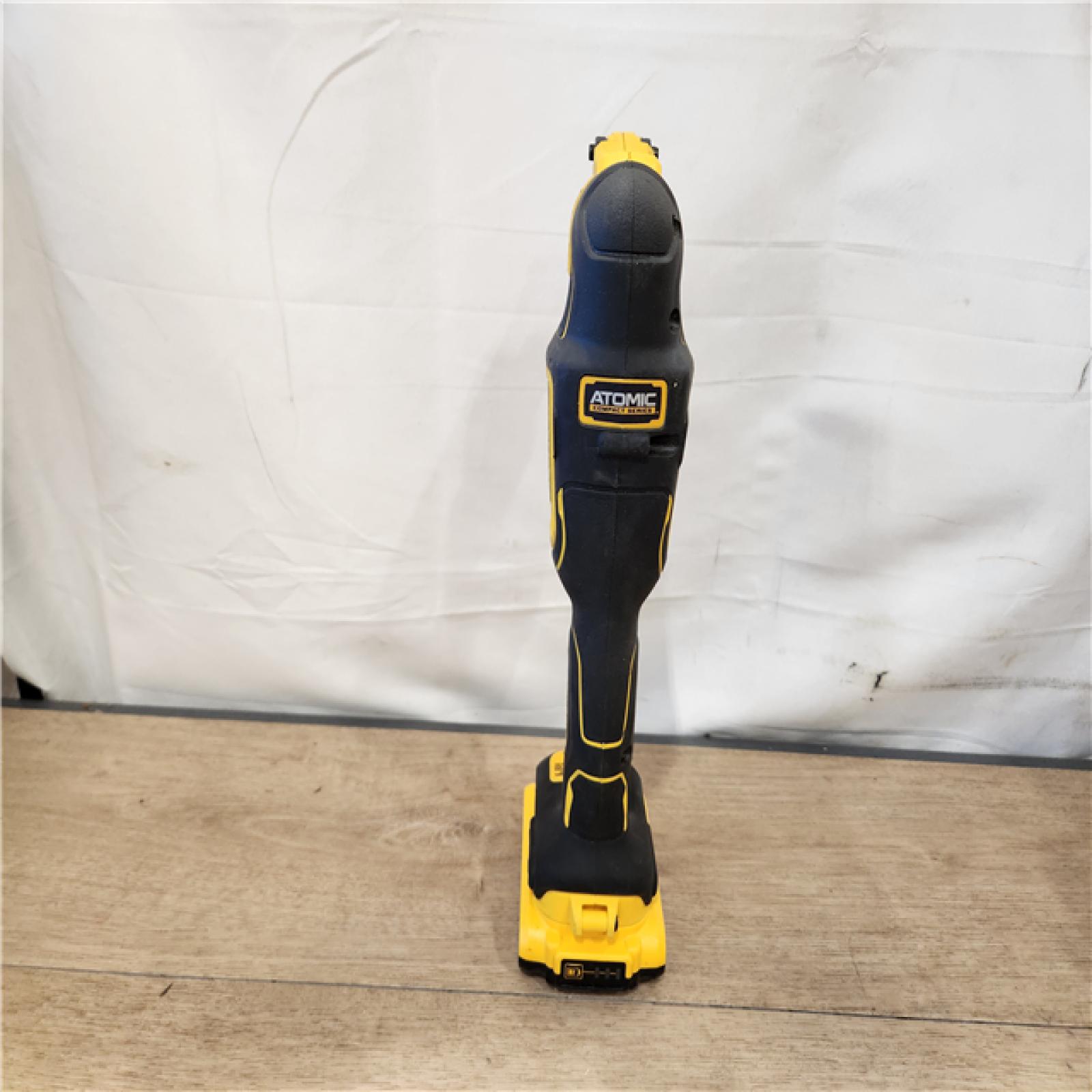 DEWALT ATOMIC 20V MAX Cordless Brushless Oscillating Multi Tool Kit