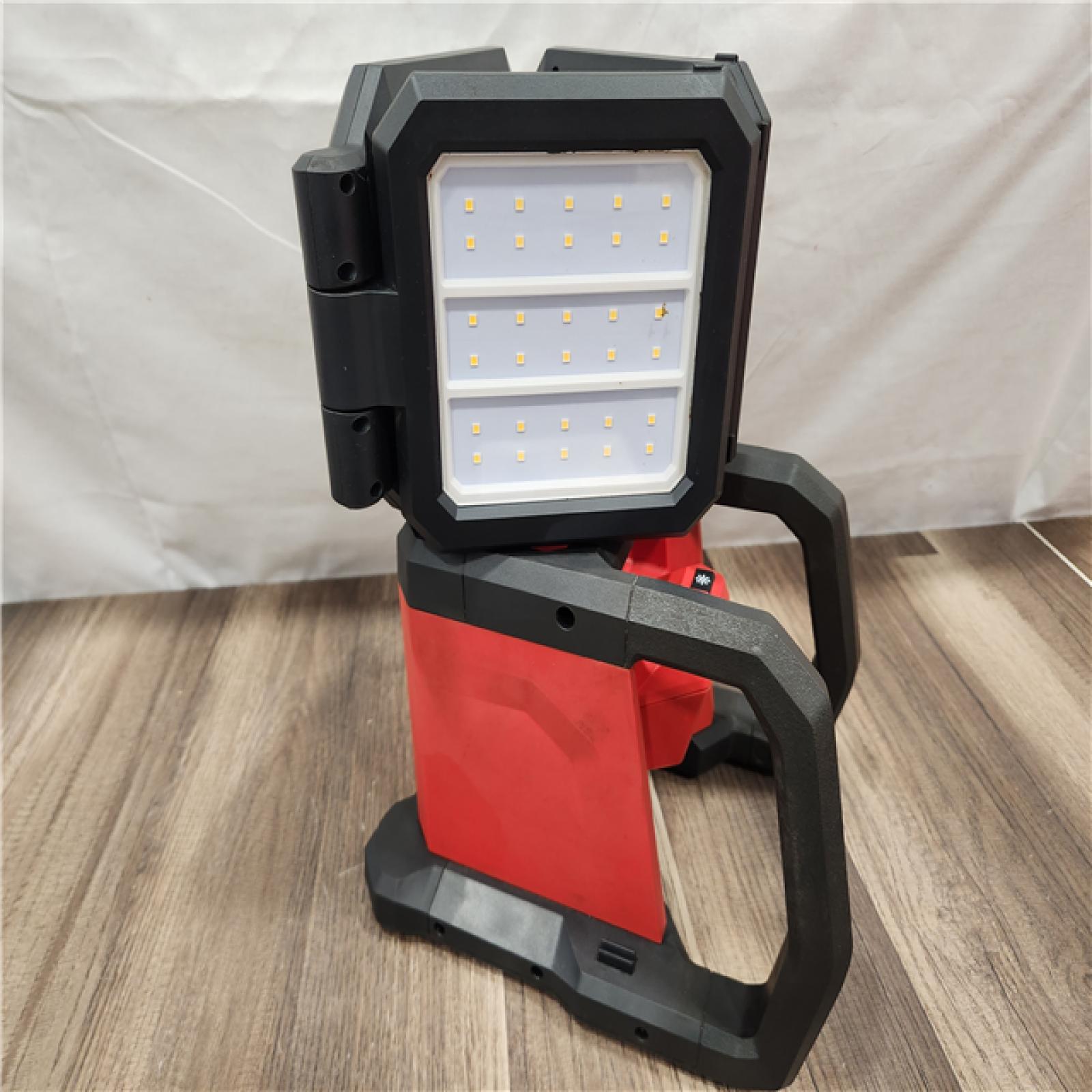 AS-IS- Milwaukee M18 4500 Lm LED Battery Handheld Flood Light (TOOL ONLY)