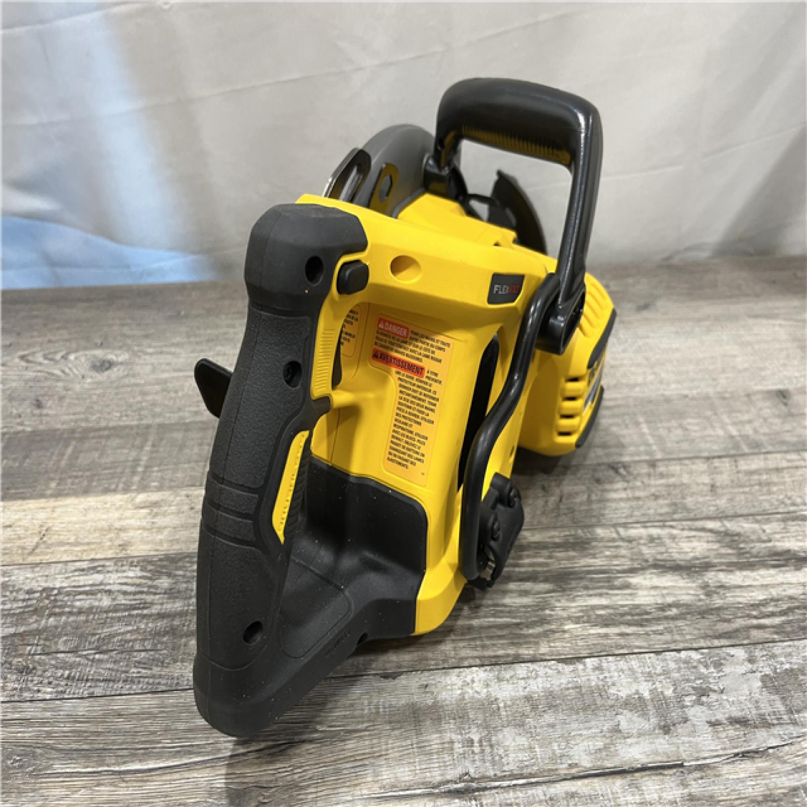 AS-IS DEWALT FLEXVOLT 60V MAX Cordless Brushless 7-1/4 in. Wormdrive Style Circular Saw (Tool Only)