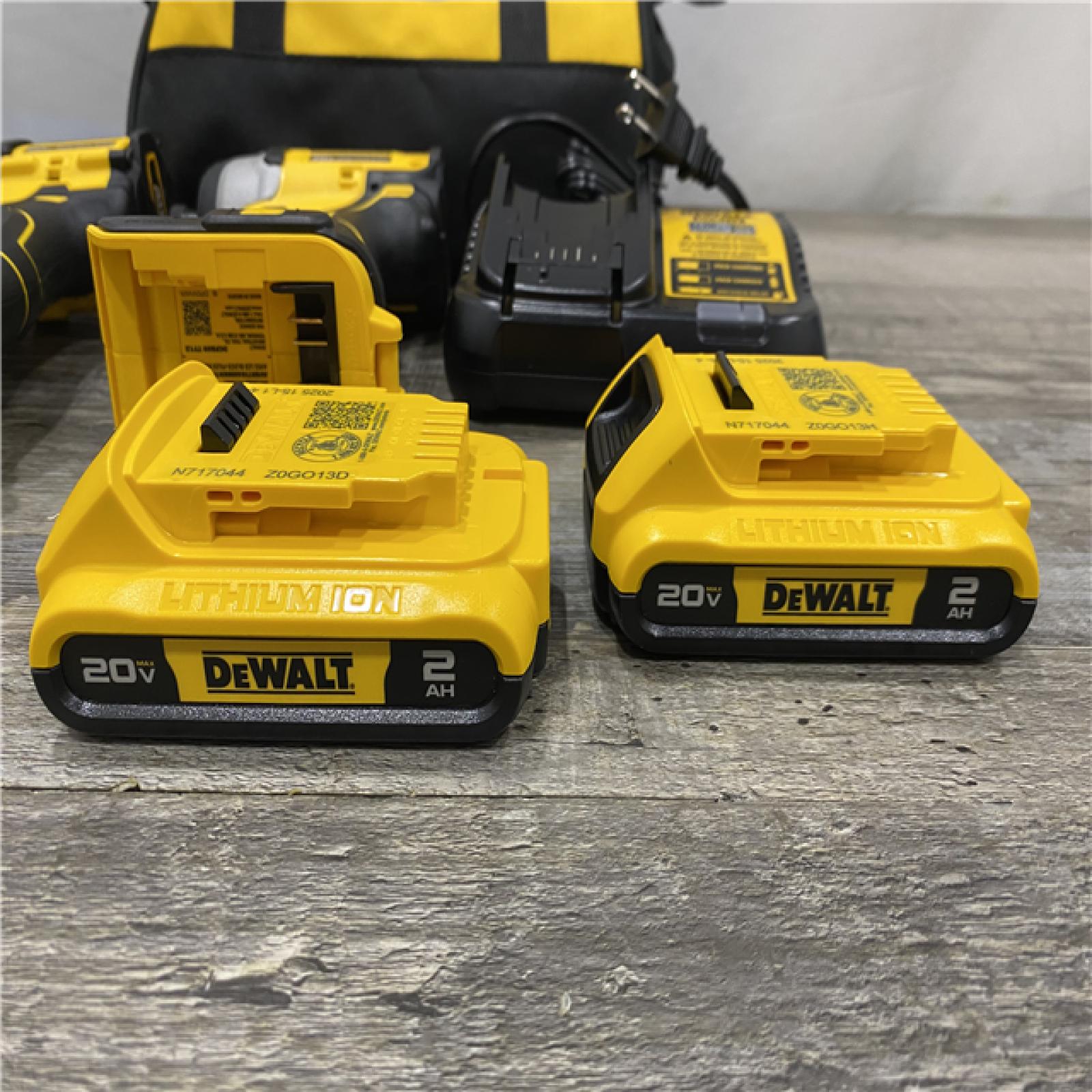 AS-IS DEWALT ATOMIC 20-Volt MAX Lithium-Ion Cordless Combo Kit