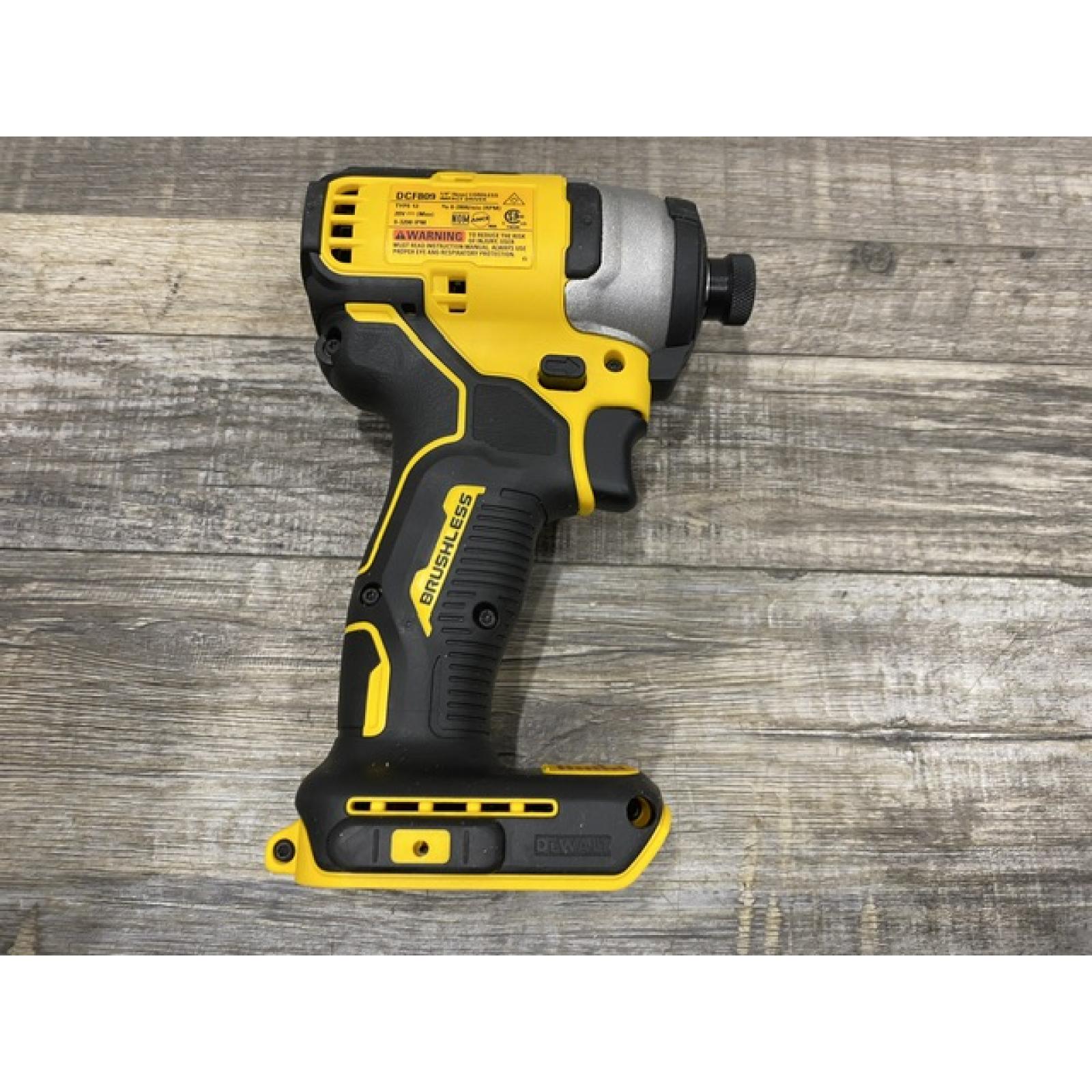 AS-IS DEWALT Atomic 20V Max Lithium-Ion Brushless Cordless Compact 1/4 in. Impact Driver Kit