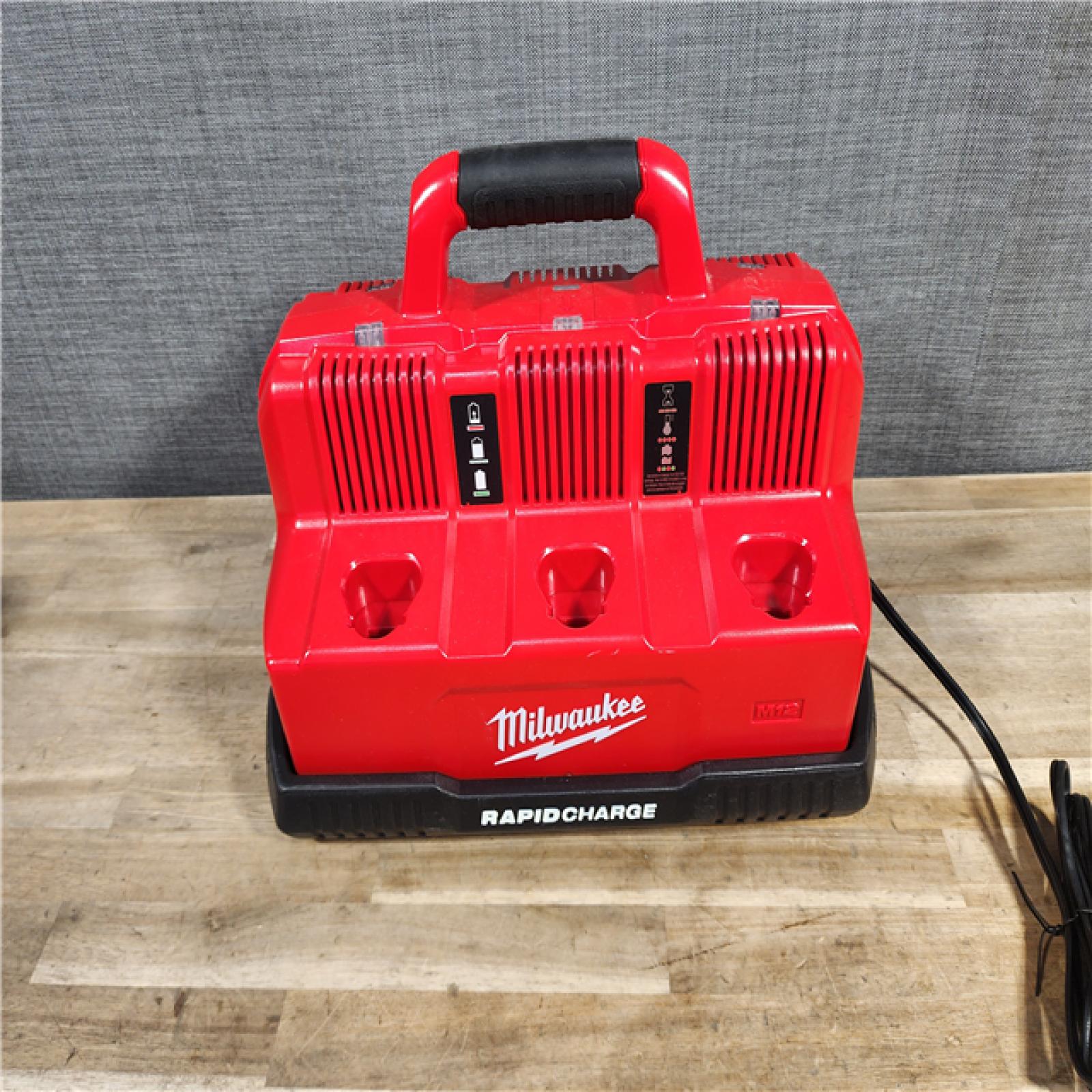 HOUSTON LOCATION - AS-IS Milwaukee M18 & M12 Rapid Charge Station (TOOL ONLY)
