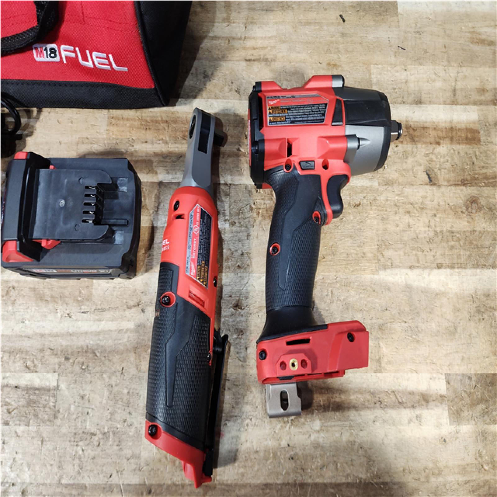 HOUSTON LOCATION - AS - IS Milwaukee 2 Tool Combo Kit W/ (2) Battery & Charger