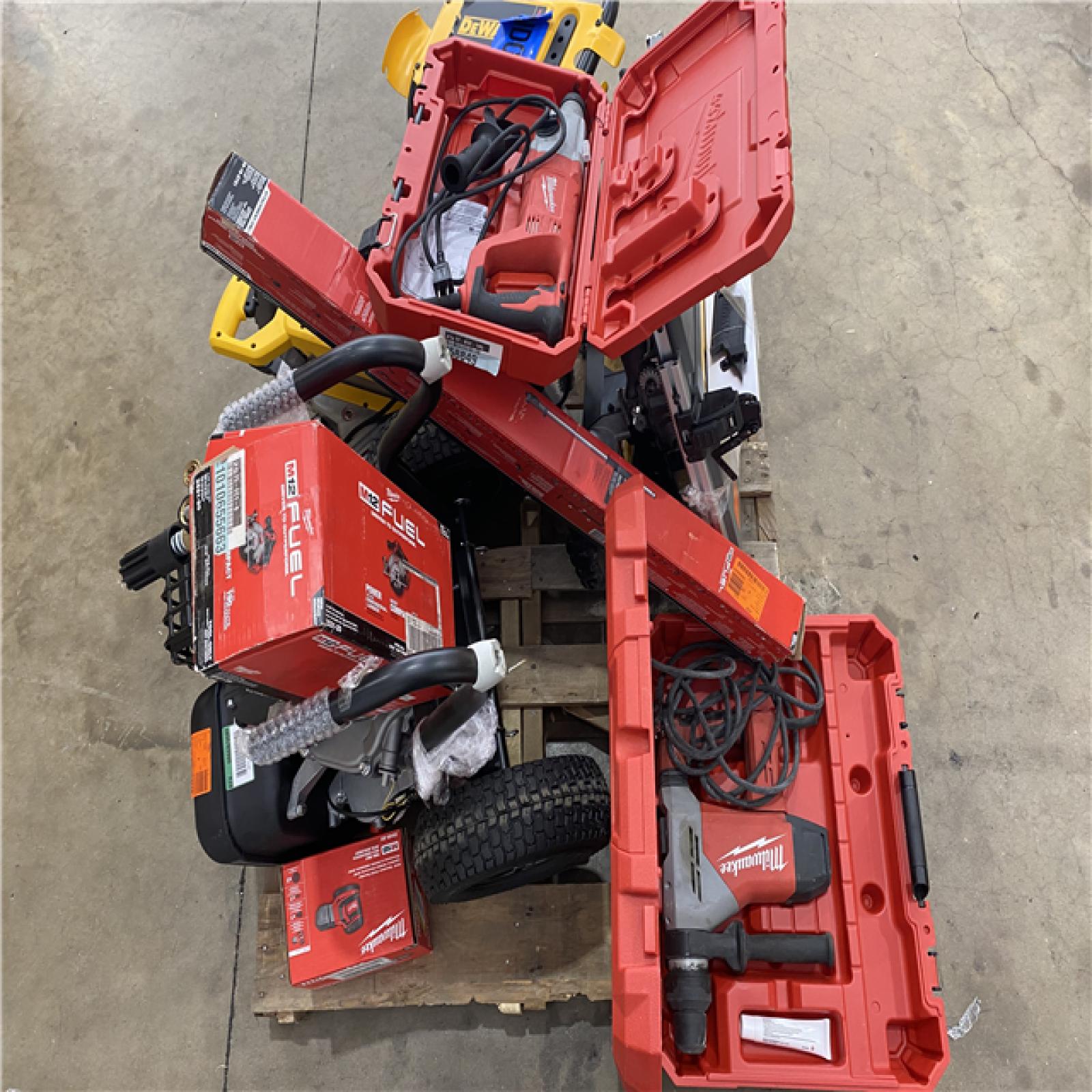 Houston Location AS IS - Tool Pallet