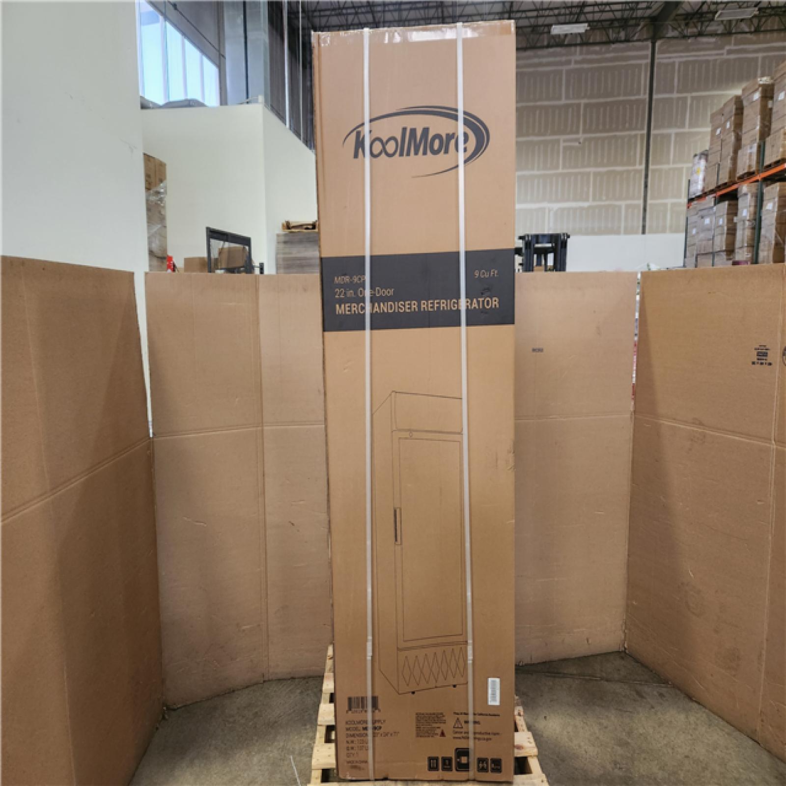 Phoenix NEW Koolmore 22 in. Glass Door Merchandiser Refrigerator in Black - 9 Cu Ft. (SEALED)