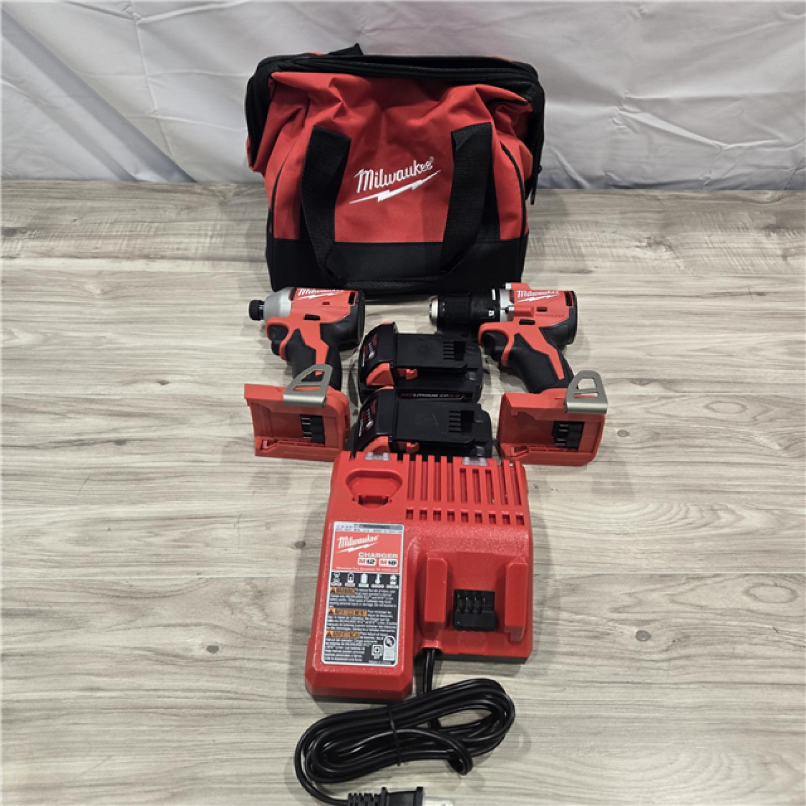 LIKE NEW! - Milwaukee 18V Cordless Compact Drill/Impact Combo Kit