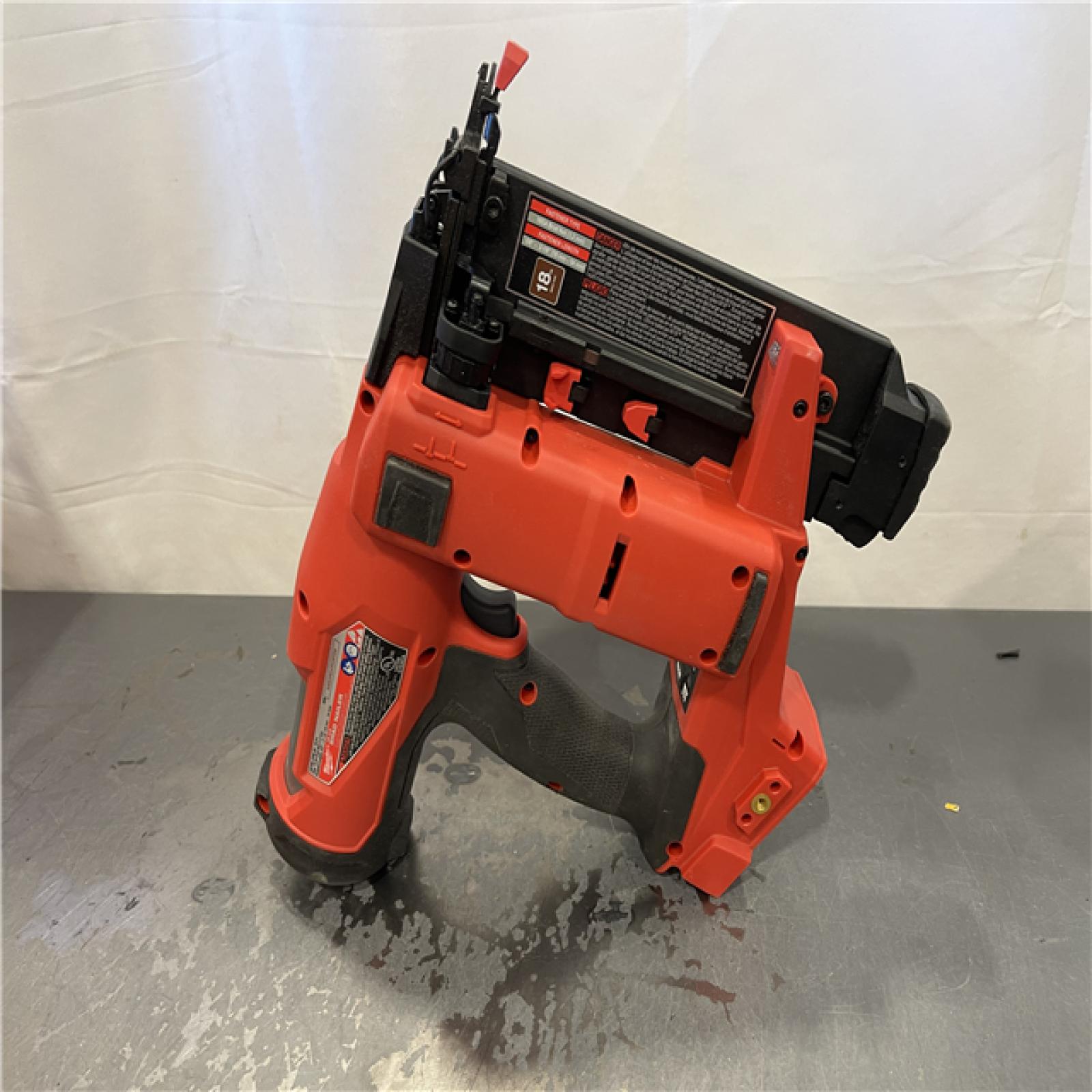 AS-IS - Milwaukee M18 FUEL 18-Volt Lithium-Ion Brushless Cordless Gen II 18-Gauge Brad Nailer