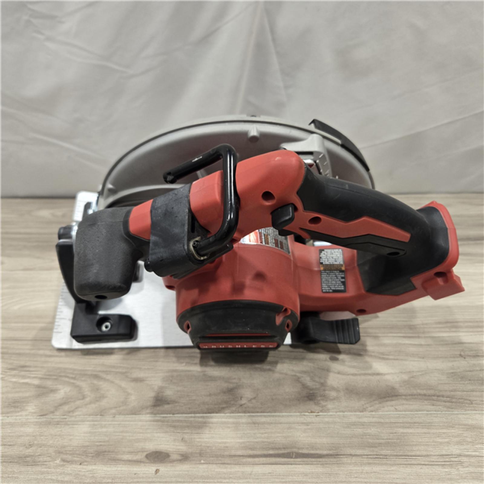 AS-IS Milwaukee 7-1/4 18V Brushless Circular Saw 2631-20 (Bare Tool)