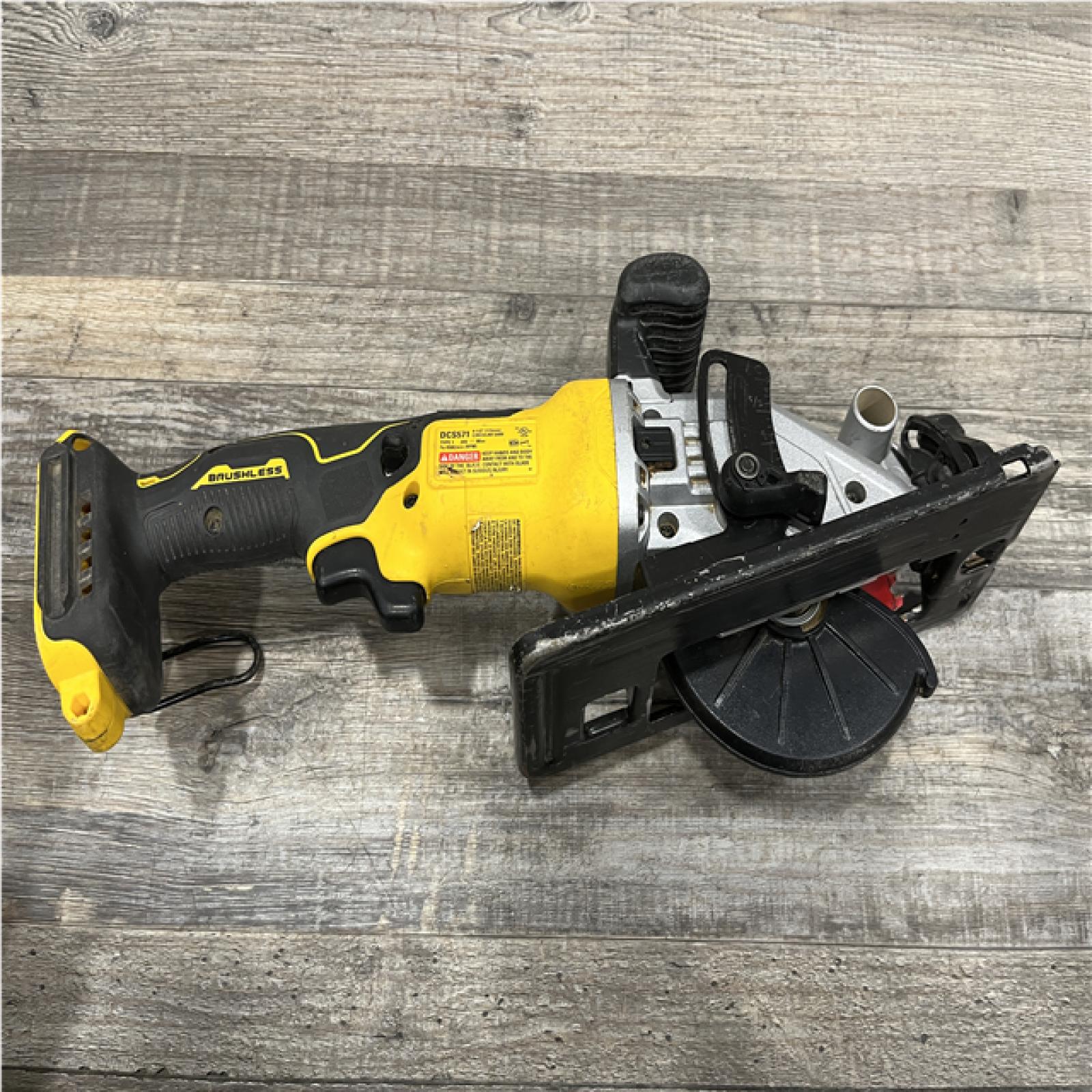 AS-IS DEWALT ATOMIC 20V MAX Cordless Brushless 4-1/2 in. Circular Saw (Tool Only)