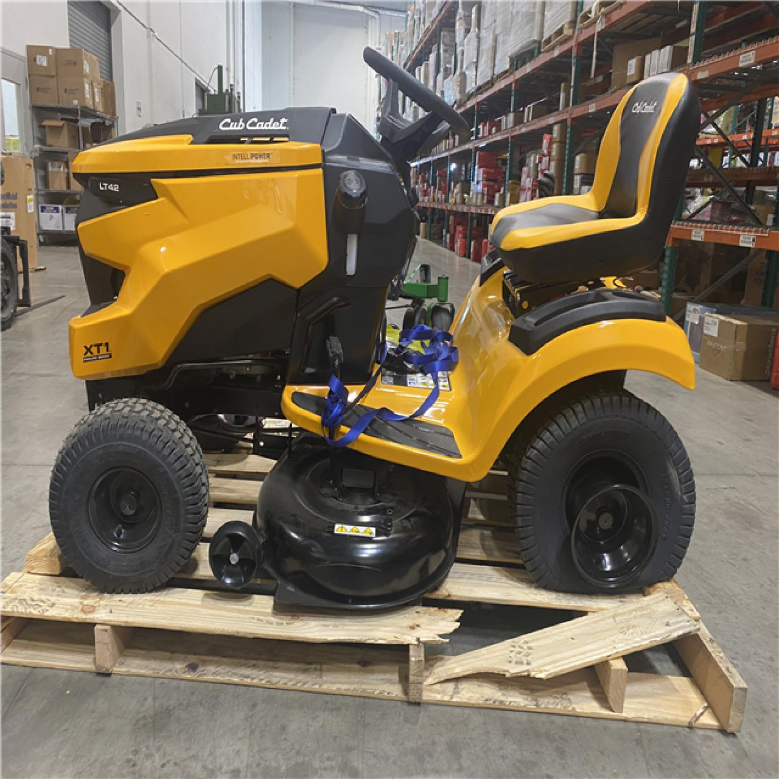 Dallas Location - As-Is Cub Cadet XT1 Enduro LT 42 in. Intelli Power Gas Riding Lawn Tractor