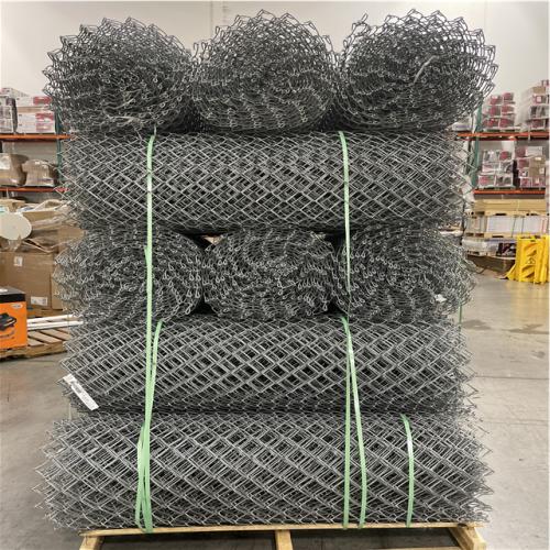 DALLAS LOCATION-  YARDGARD 48X50 ft.  9 gauge Chain Link Fence (15 UNITS)