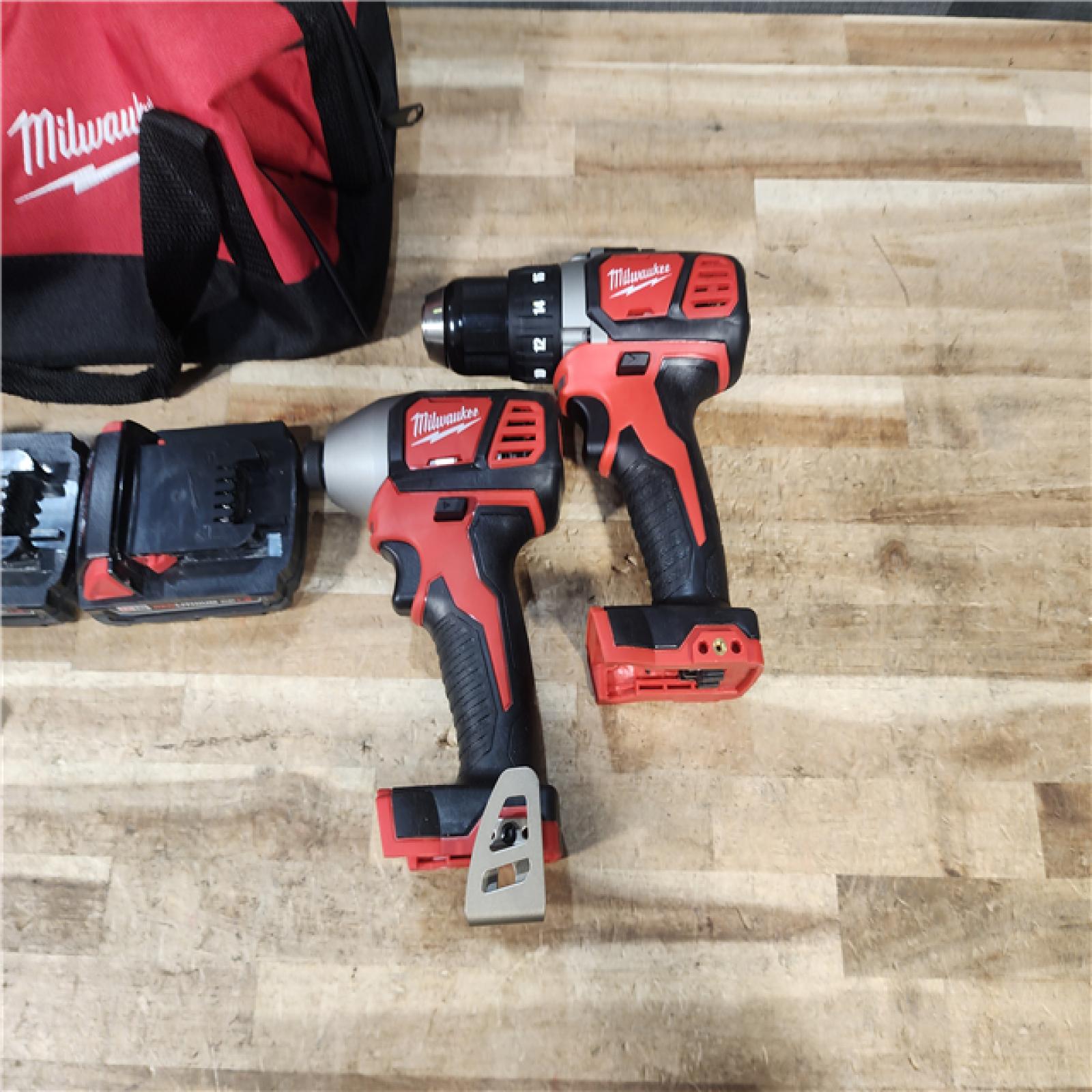 HOUSTON LOCATION - AS - IS Milwaukee 2 Tool Combo Kit W/ (2) Battery & Charger