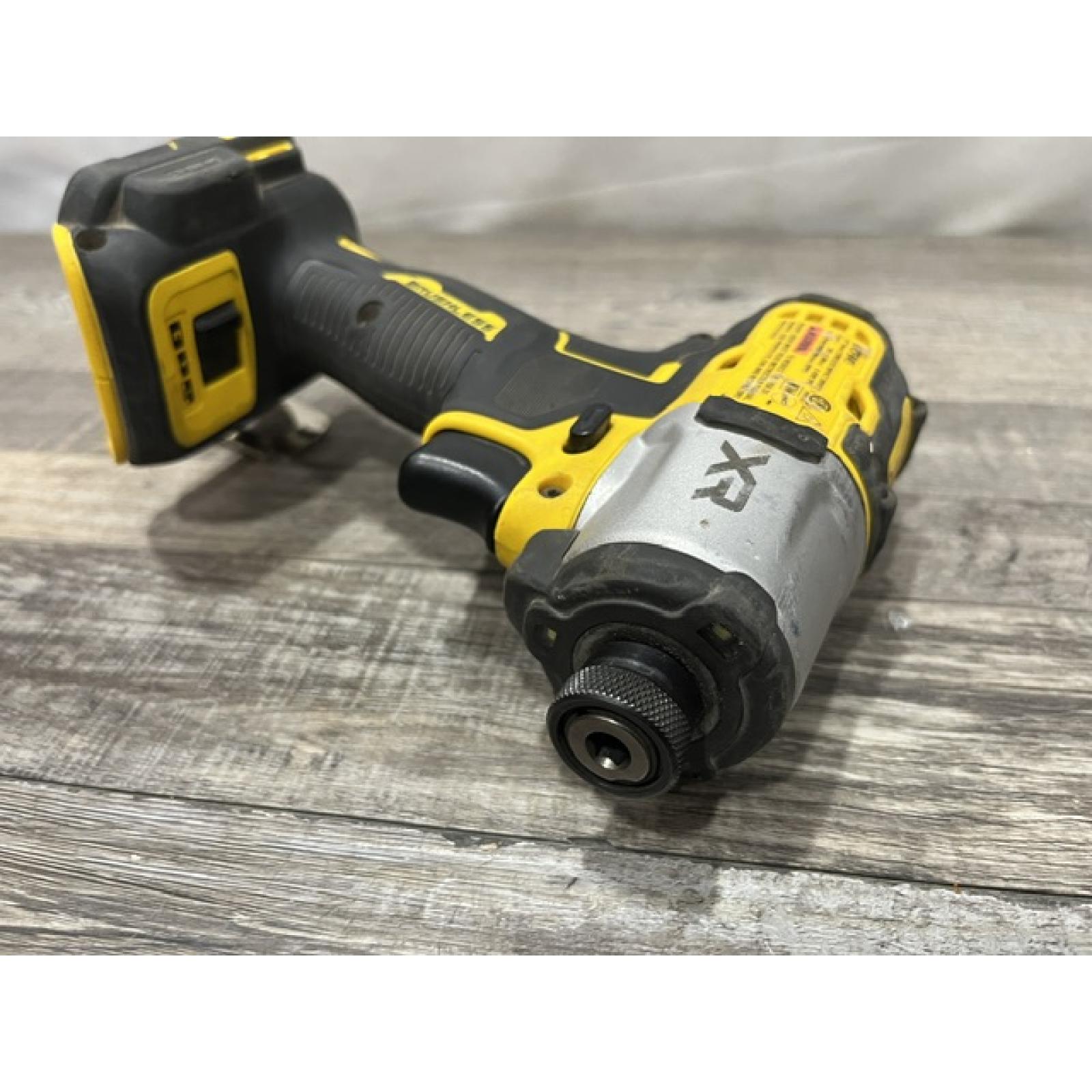 AS-IS DEWALT 20-Volt Maximum XR Lithium-Ion Cordless Brushless 1/4 in. 3-Speed Impact Driver Kit