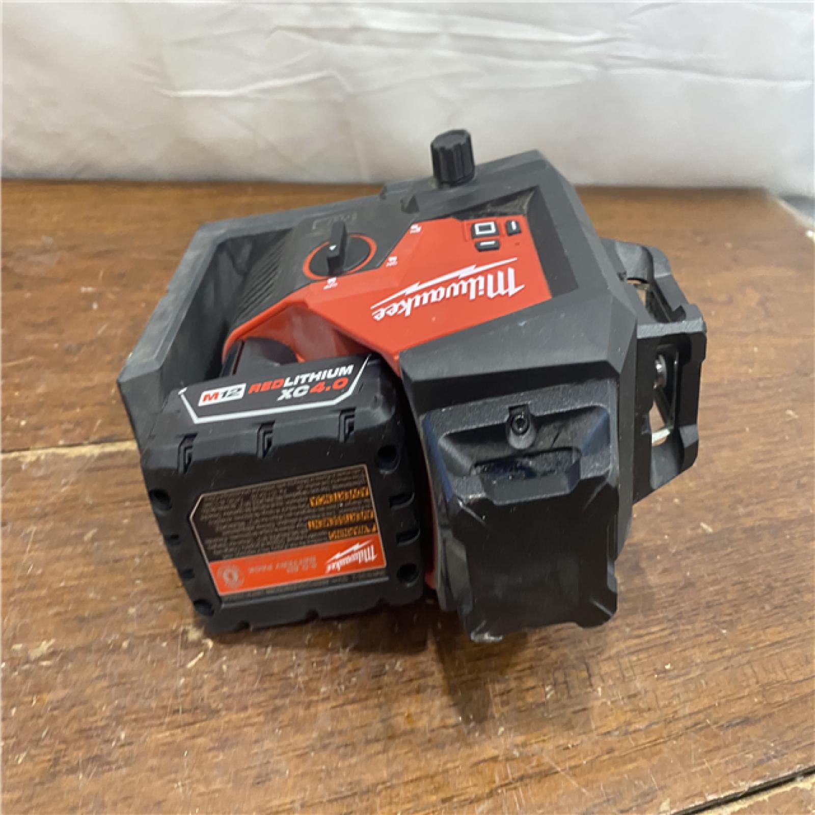 AS-IS Milwaukee-3632-21 M12 Green Beam Laser 360Â° 3-Plane Kit
