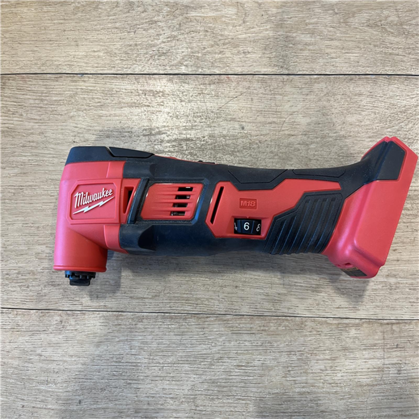 AS-IS Milwaukee 18V Lithium-Ion Cordless Oscillating Multi-Tool (Tool-Only)