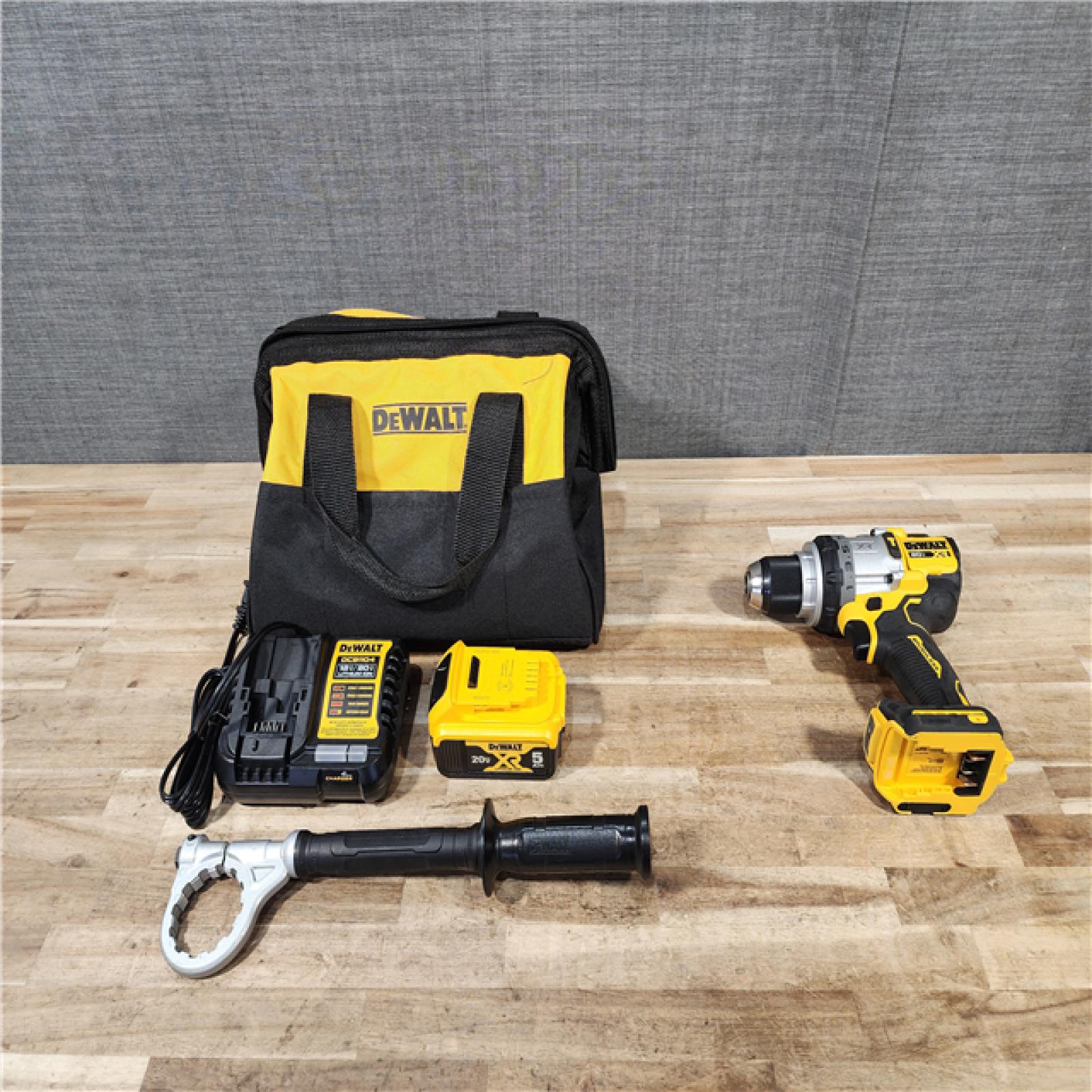 HOUSTON LOCATION - AS-IS DEWALT 20V XR Lithium-Ion Cordless Hammer Drill Kit