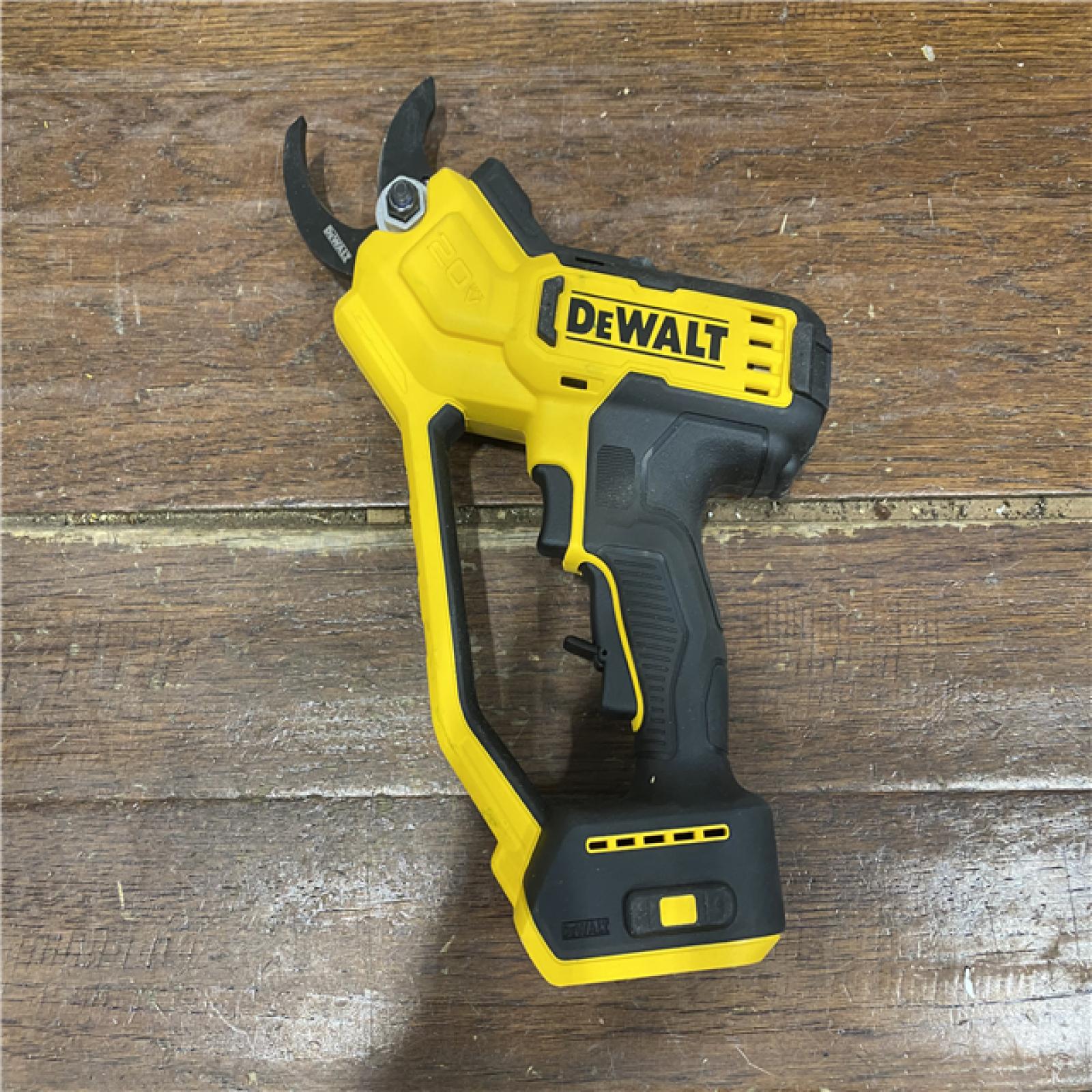 AS-IS DeWalt Cordless Pruner
