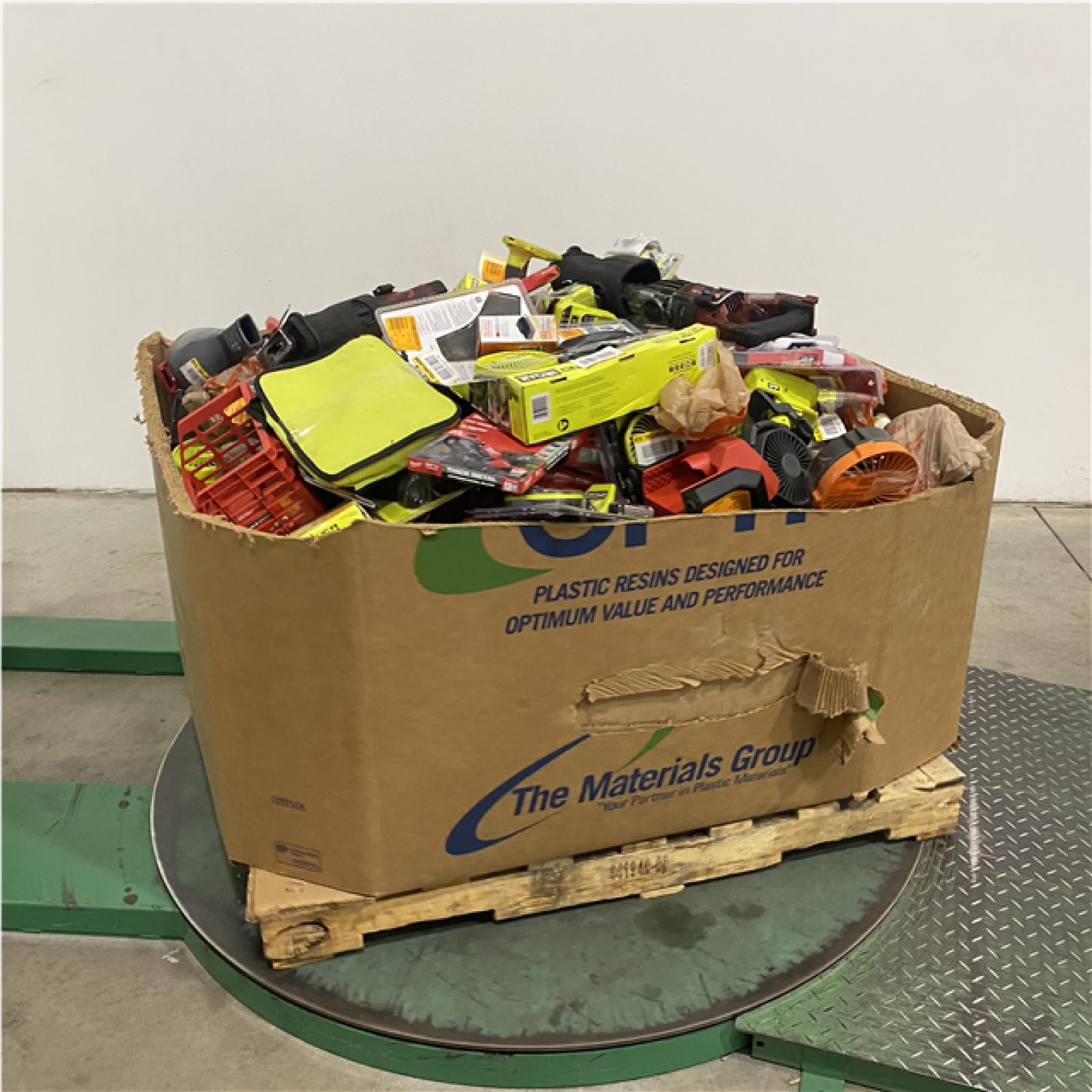 Dallas Location - As-Is Tool Pallet