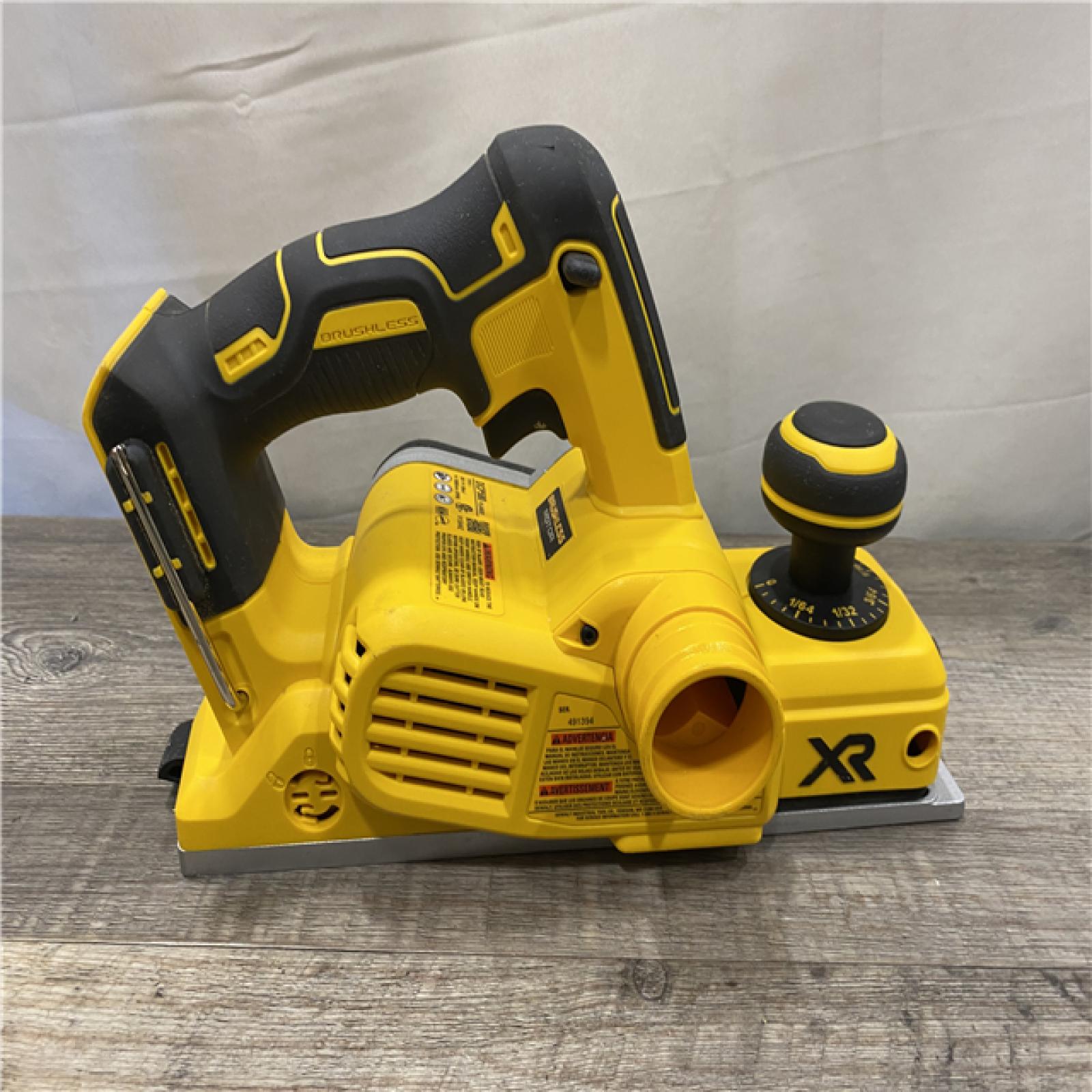 AS-IS DEWALT 20V MAX XR Cordless Brushless 3-1/4 in. Planer (Tool Only)