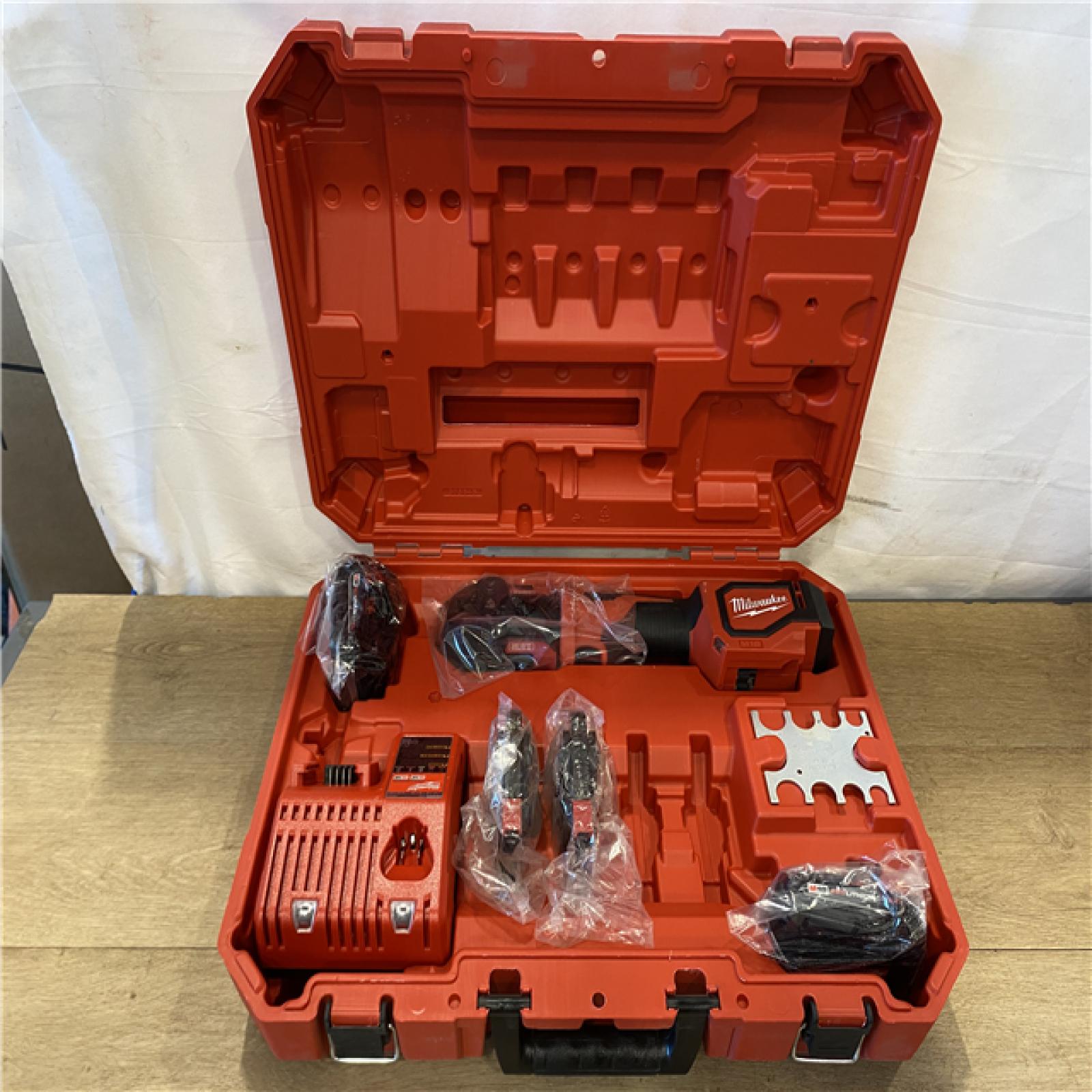 AS-IS Milwaukee 18V Lithium-Ion Cordless Short Throw Press Tool with 3 PEX Crimp Jaws Kit