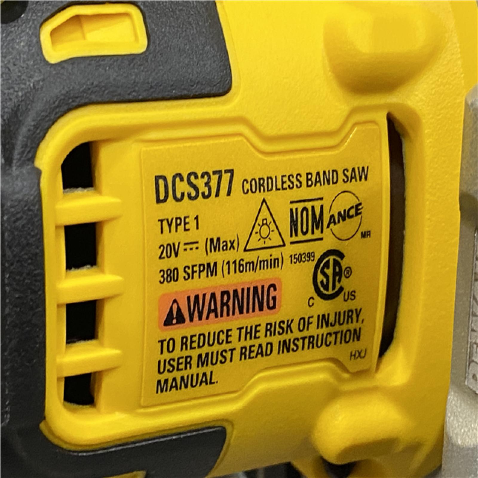 AS-IS DEWALT ATOMIC 20V MAX Lithium-Ion Cordless 1-1/4 in. Bandsaw Kit