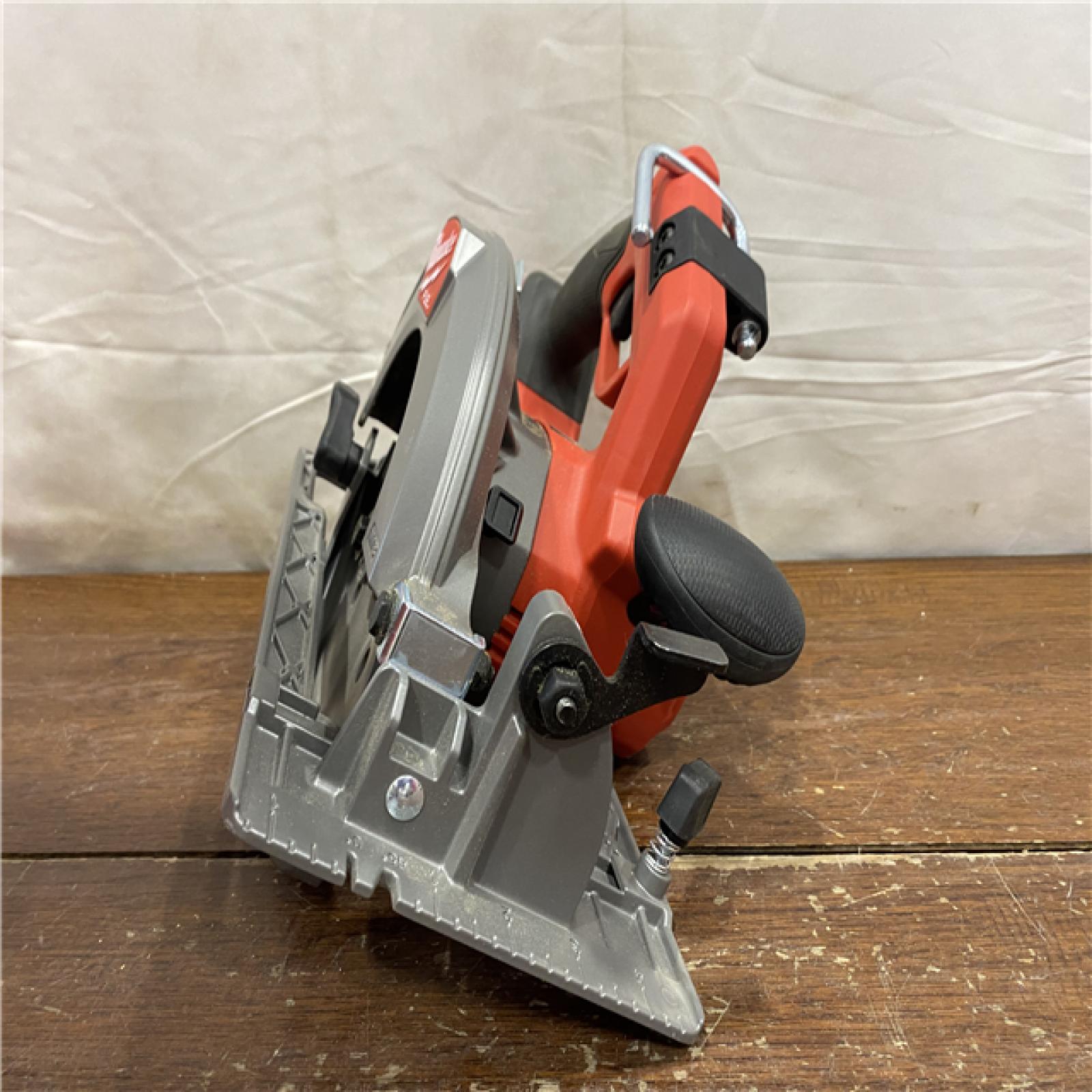 AS-IS Milwaukee Tools M18 FUEL 7-1/4 Circular Saw (Tool Only) 2834-20