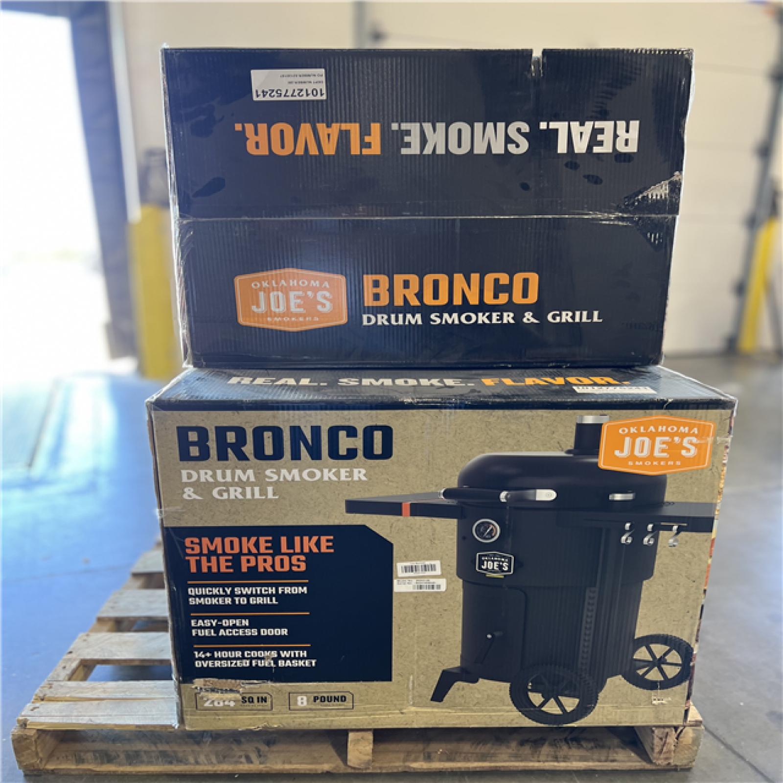 DALLAS LOCATION - OKLAHOMA JOE'S Bronco 18 in. Heavy Duty Charcoal Drum Smoker and Grill with 284 sq. in. Cooking Area in Black PALLET - (3 UNITS)