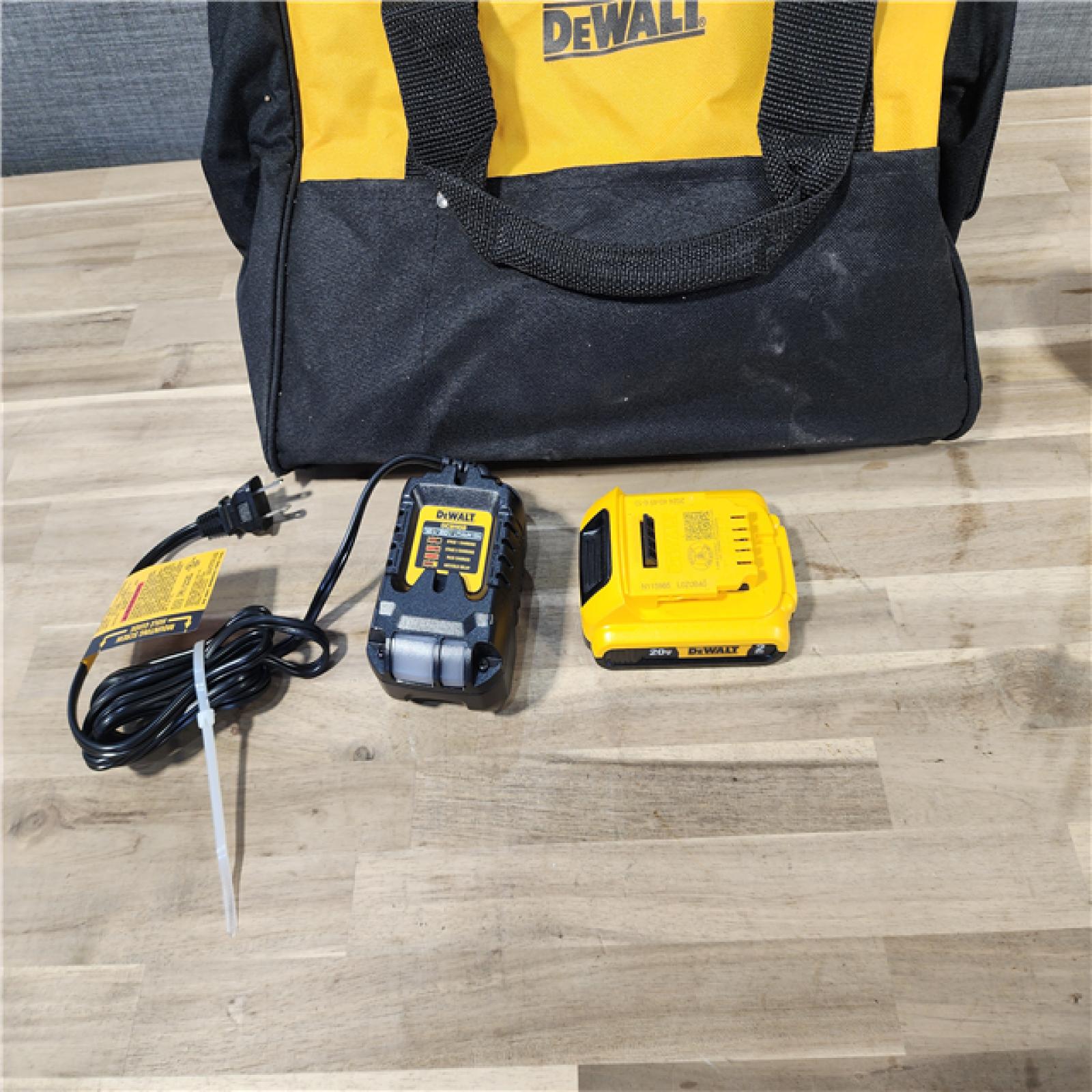 HOUSTON LOCATION - AS-IS DEWALT 20V MAX XR 18 Gauge Brad Nailer Kit