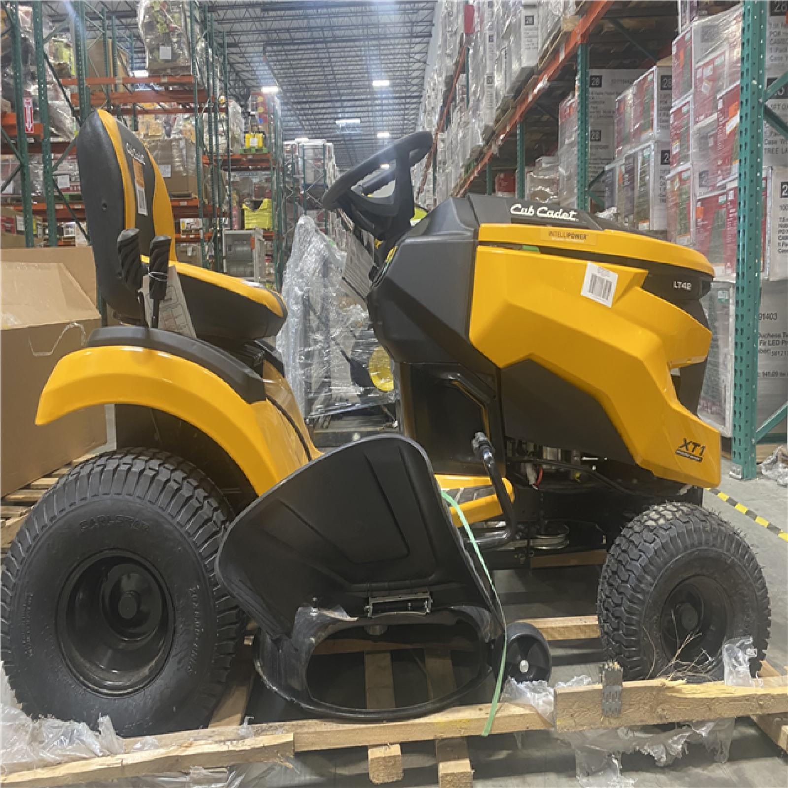 Dallas Location - As-Is Cub Cadet XT1 Enduro LT 42 in.Gas Riding Lawn Tractor