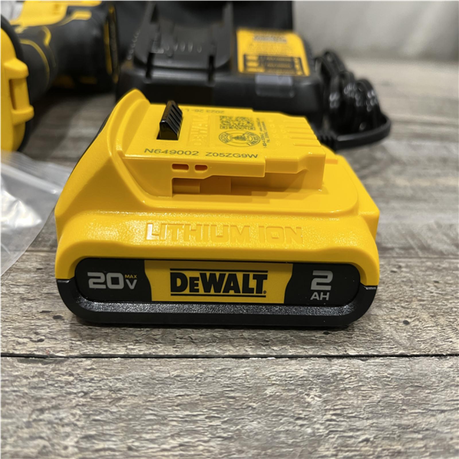 AS-IS DEWALT Atomic 20V Max Lithium-Ion Brushless Cordless Compact 1/4 in. Impact Driver Kit