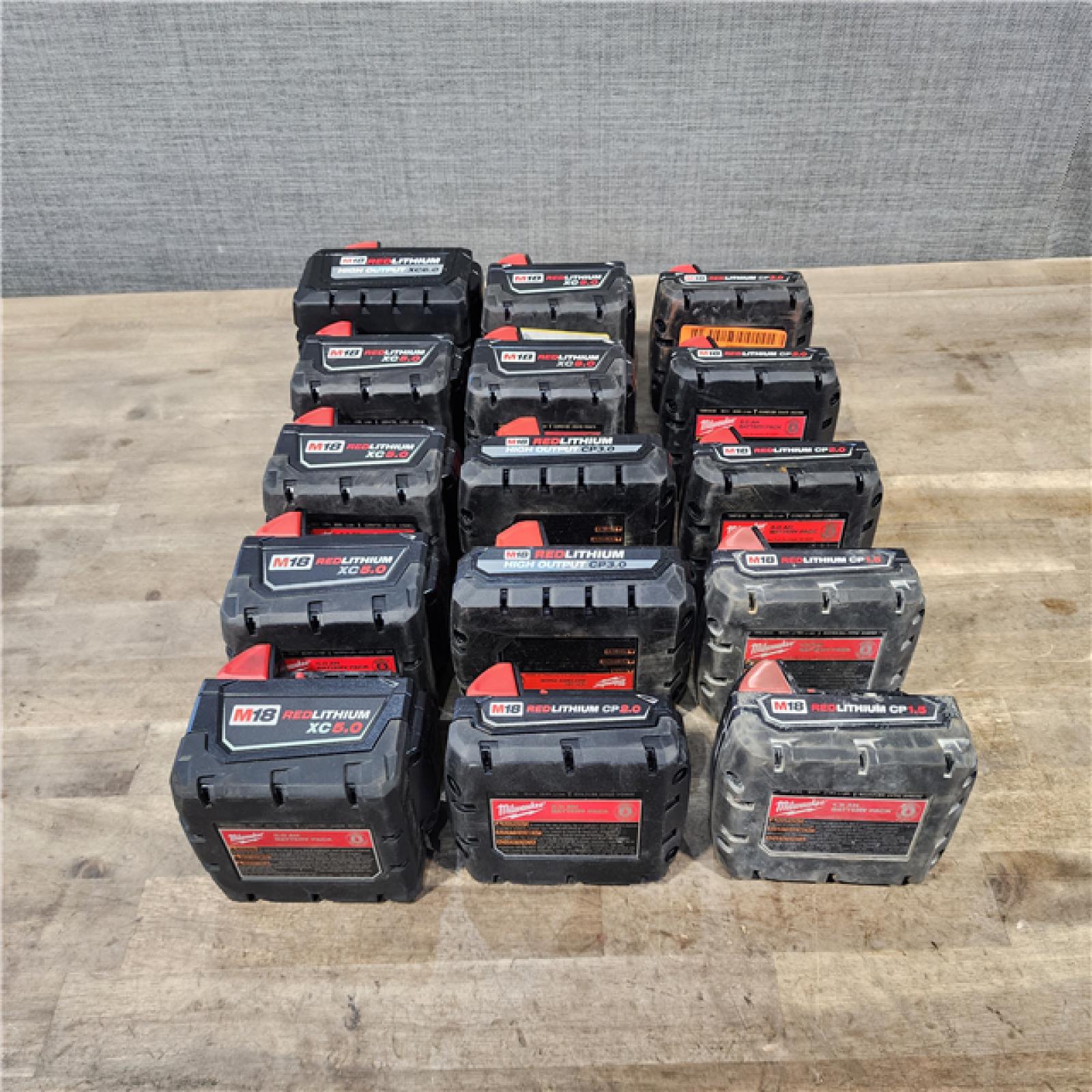 HOUSTON LOCATION - AS-IS MILWAUKEE BATTERY PACK QTY - 15