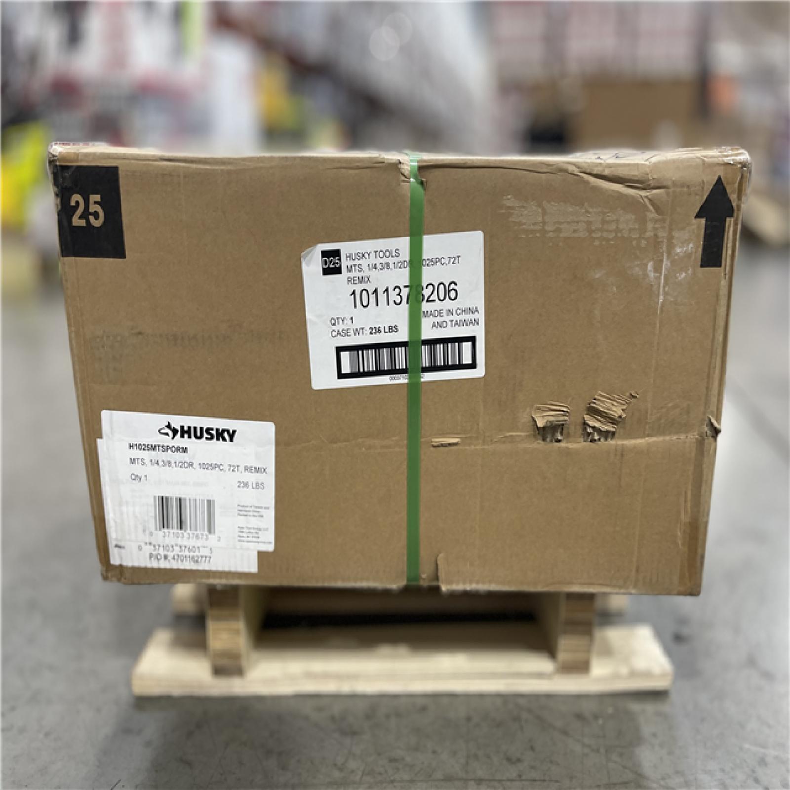 DALLAS LOCATION- NEW!- Husky 1025-Piece SAE/Metric Master Mechanics Tool set with Impact Sockets