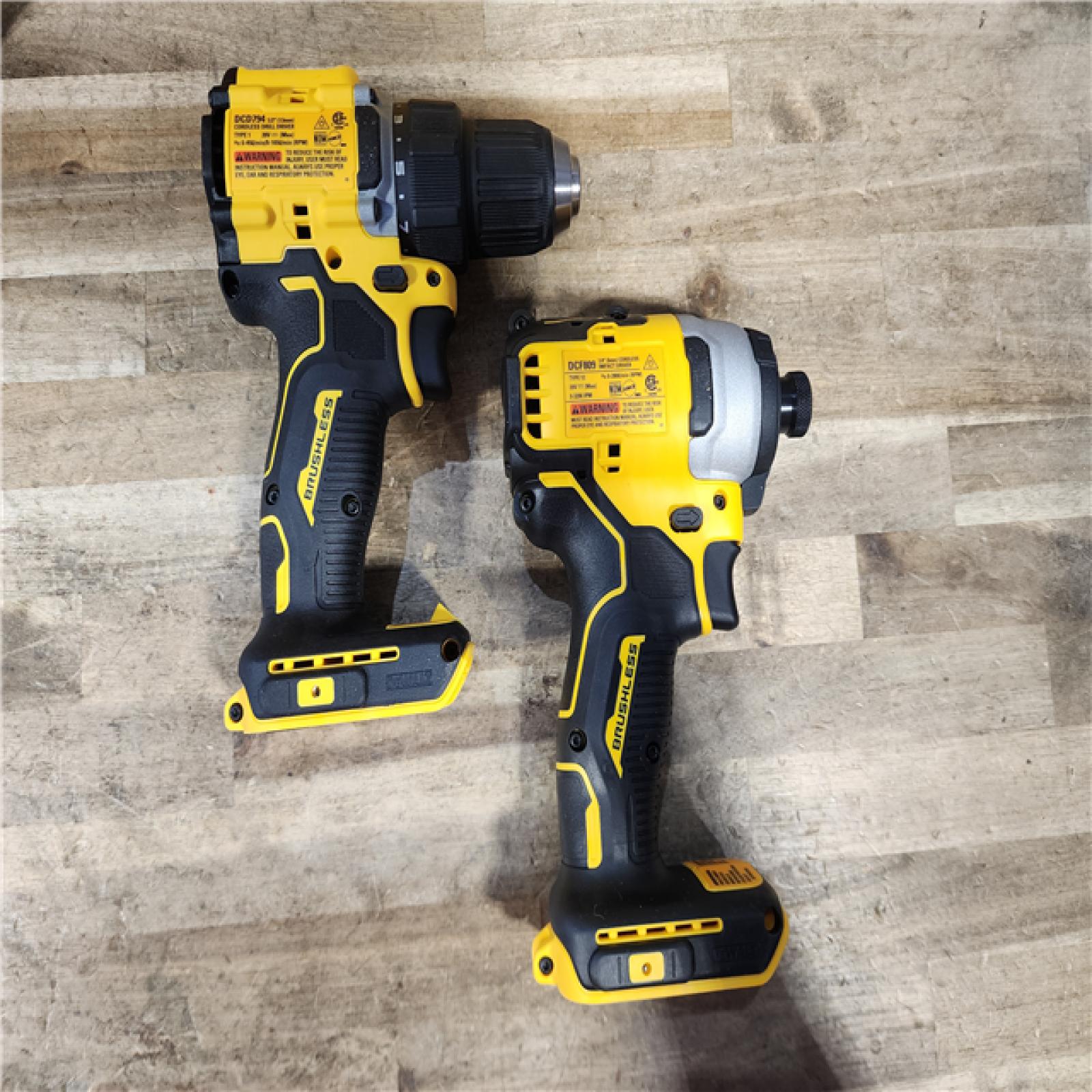 HOUSTON LOCATION - AS-IS Dewalt DCK225D2 20V MAX ATOMIC Brushless Compact Lithium-Ion 1/2 in. Cordless Drill Driver and 1/4 in. Impact Driver Combo Kit with 2 Batteries 2 Ah