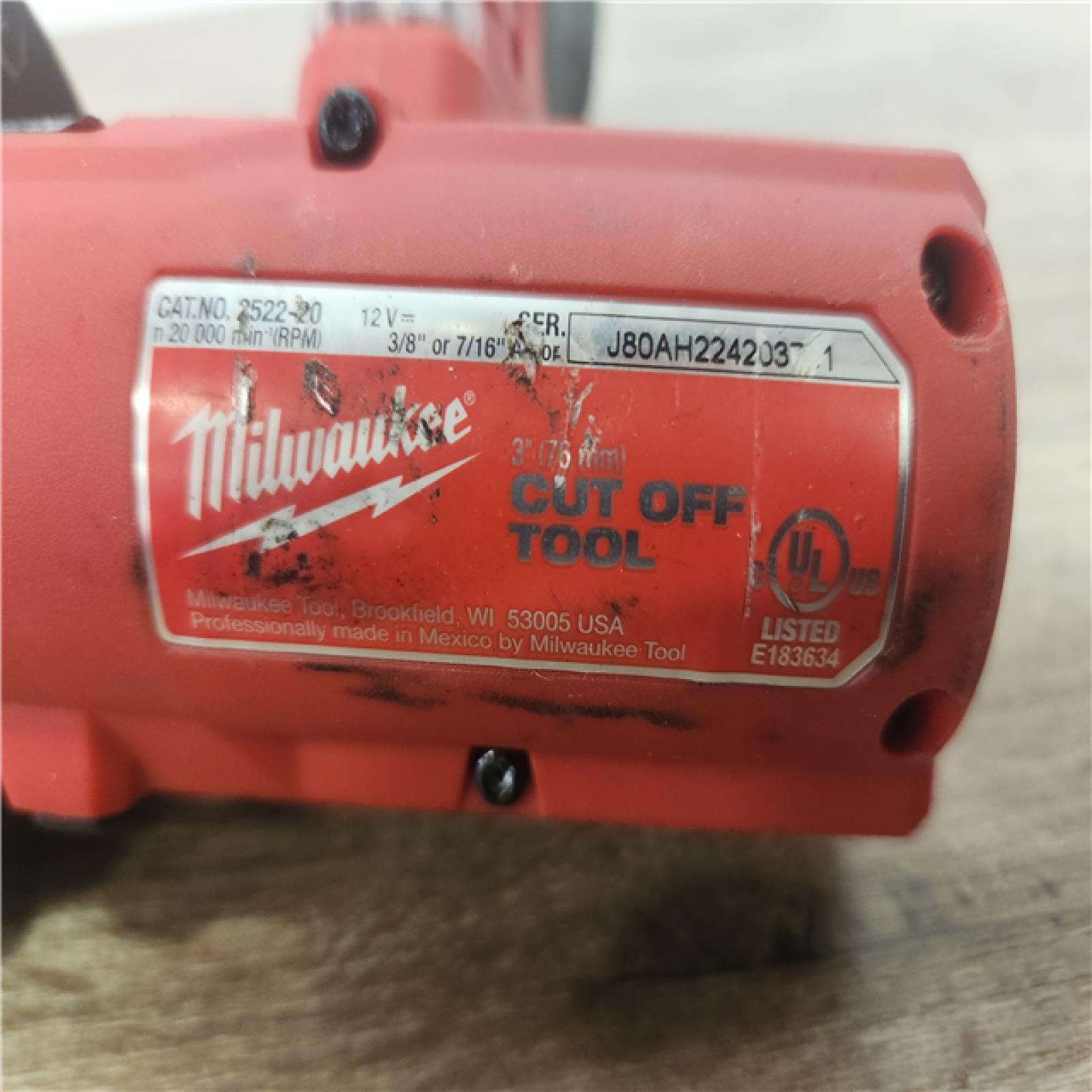 Phoenix Location Milwaukee M12 FUEL 12V Lithium-Ion Brushless Cordless 3 in. Cut Off Saw (Tool-Only)