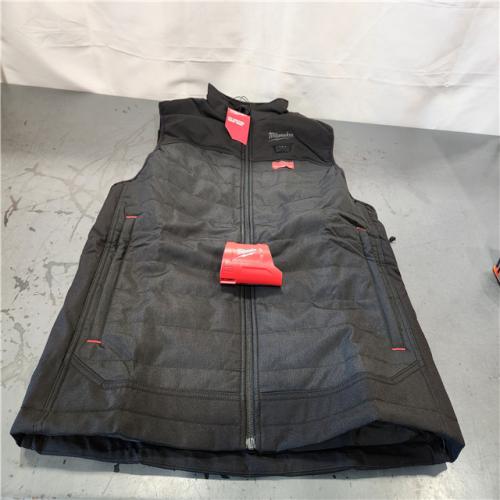 AS-IS- Men's Medium M12 12V Lithium-Ion Cordless AXIS Black Heated Vest (Vest Only)