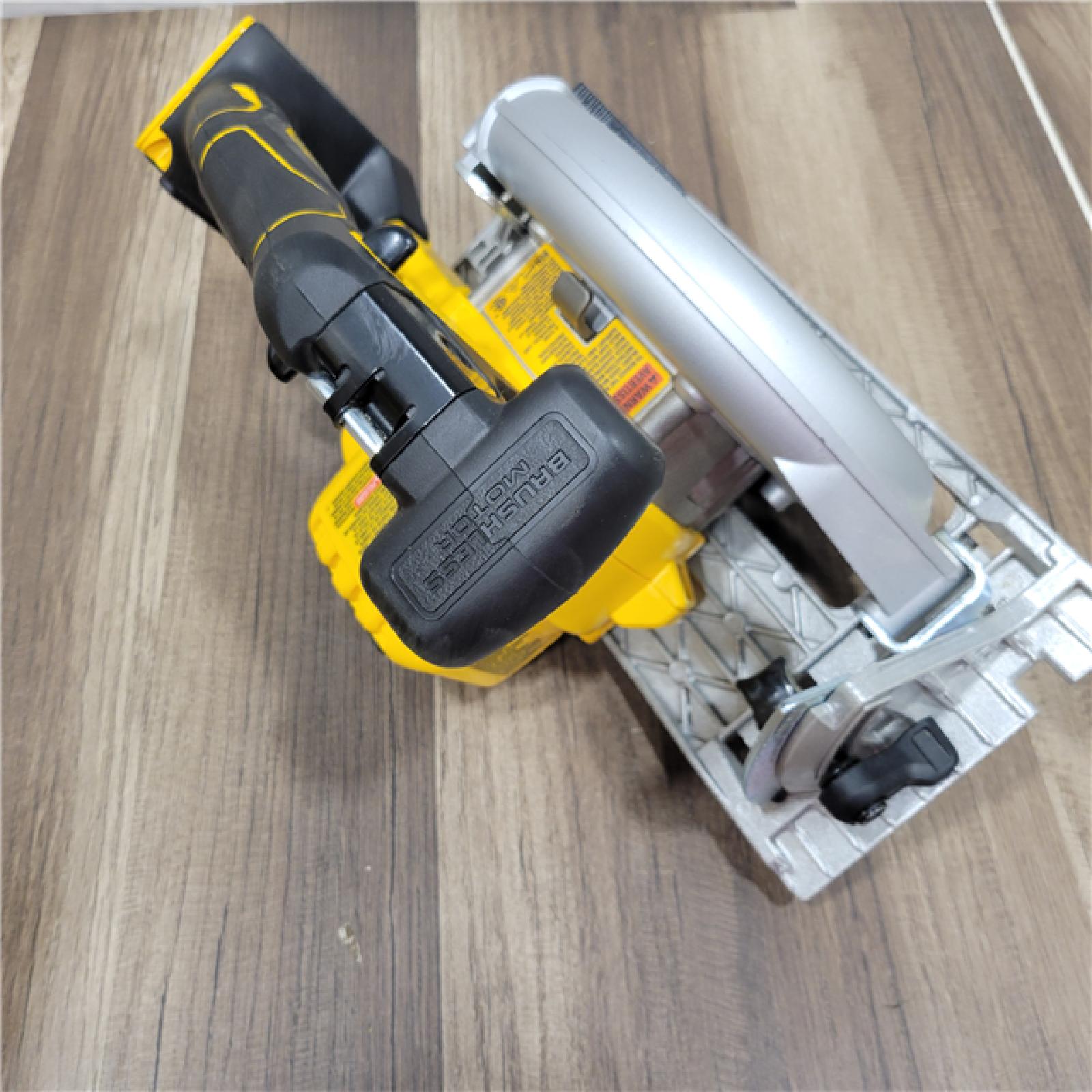 AS-IS DeWALT DCS565B 20V Max Brushless 6.5   Cordless Circular Saw (TOOL ONLY)