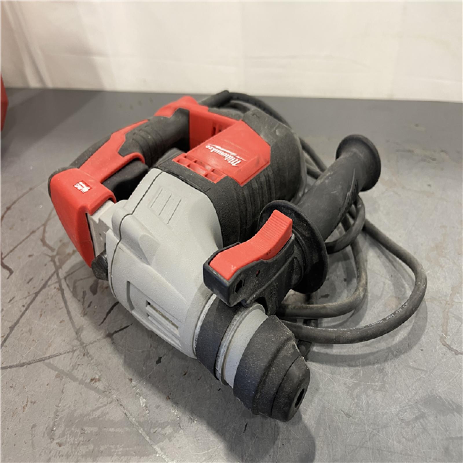 AS-IS - Milwaukee 5.5 Amp 5/8 in. Corded SDS-plus Concrete/Masonry Rotary Hammer Drill Kit