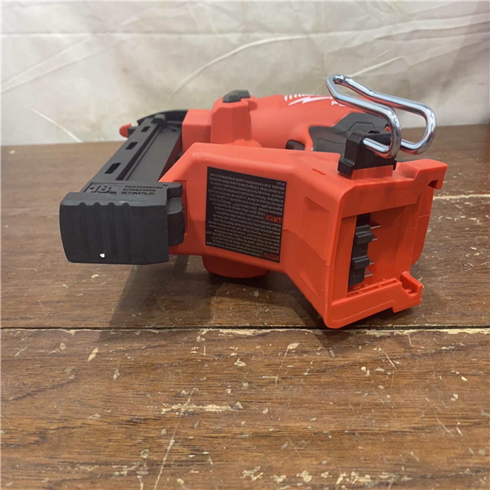 AS-IS MILWAUKEE FUEL 18-Volt Lithium-Ion Brushless Cordless 18-Gauge 1/4 in. Narrow Crown Stapler (Tool-Only)
