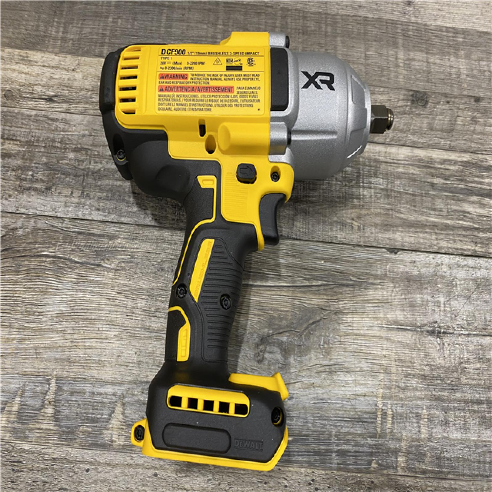 AS-IS DEWALT 20V MAX Lithium-Ion Cordless 1/2 in. Impact Wrench Kit