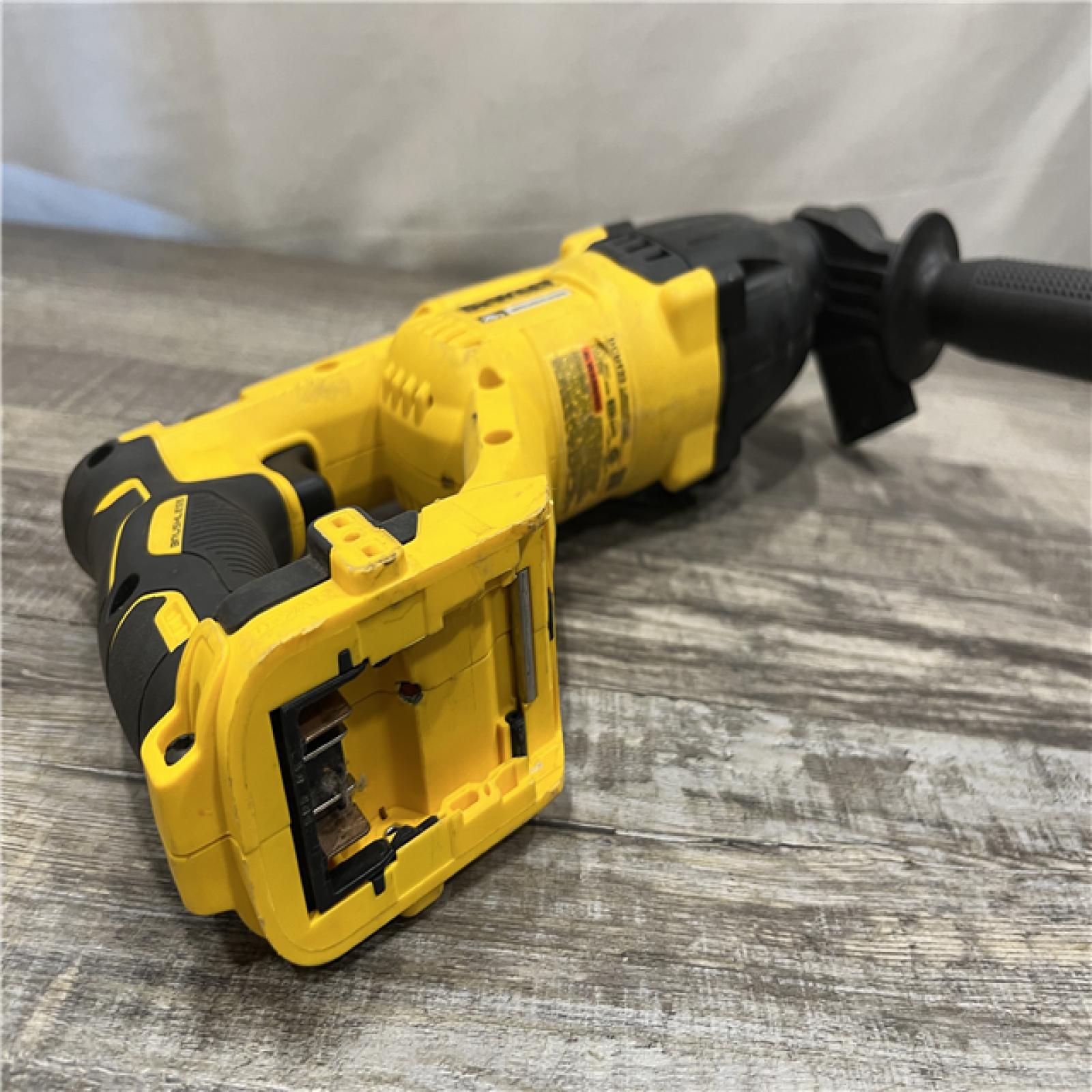 AS-IS DEWALT 20V MAX Cordless Brushless 1 in. SDS Plus D-Handle Concrete and Masonry Rotary Hammer Kit