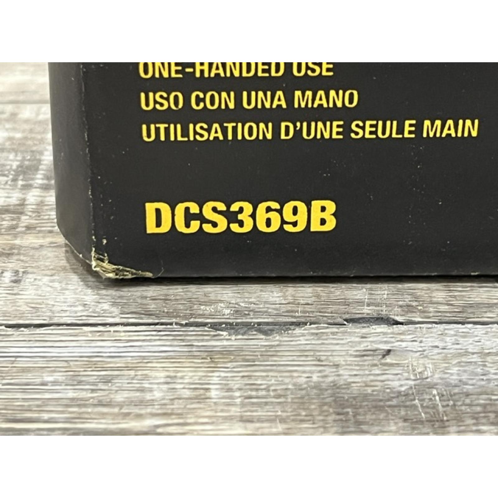 NEW - DEWALT ATOMIC 20V MAX Cordless Brushless Compact Reciprocating Saw (Tool Only)