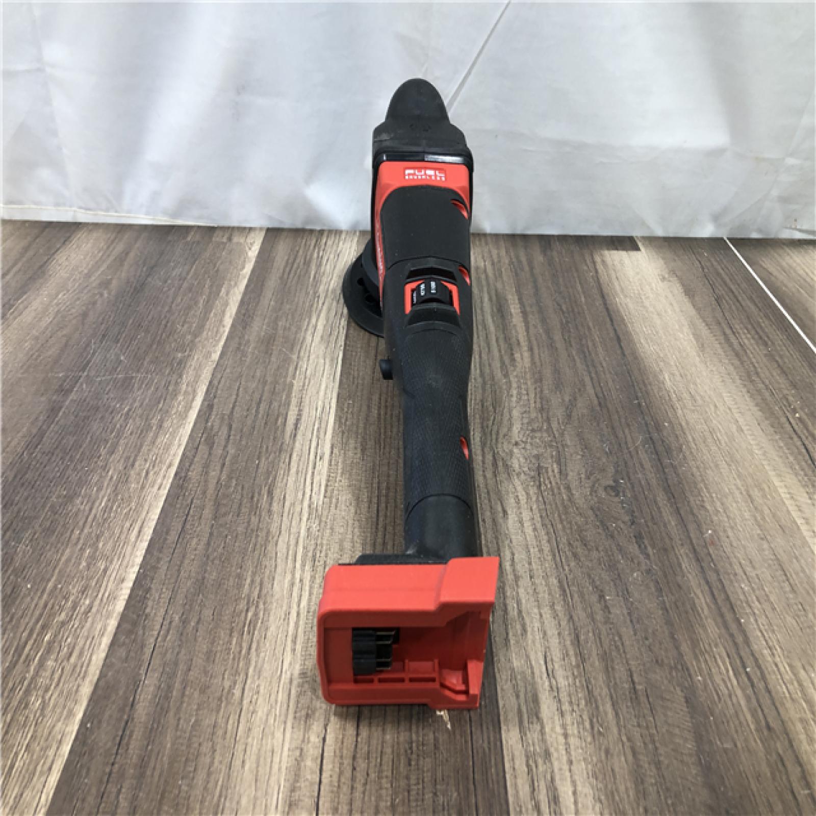 AS-IS Milwaukee  FUEL18V Lithium-Ion Brushless Cordless 15MM DA Polisher (Tool-Only)