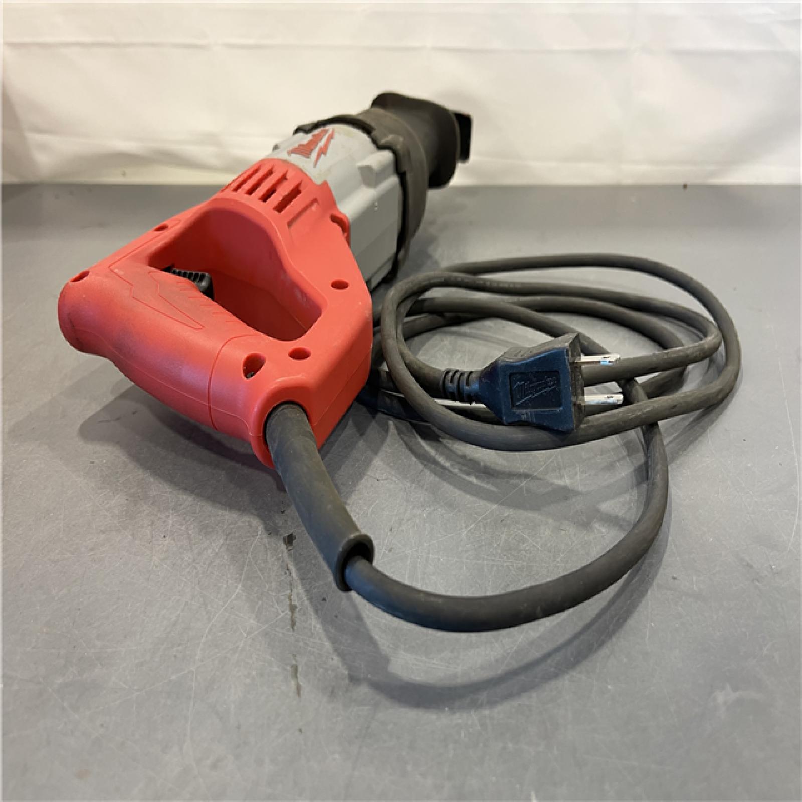 AS-IS - Milwaukee 12 Amp SAWZALL Reciprocating Saw with Case