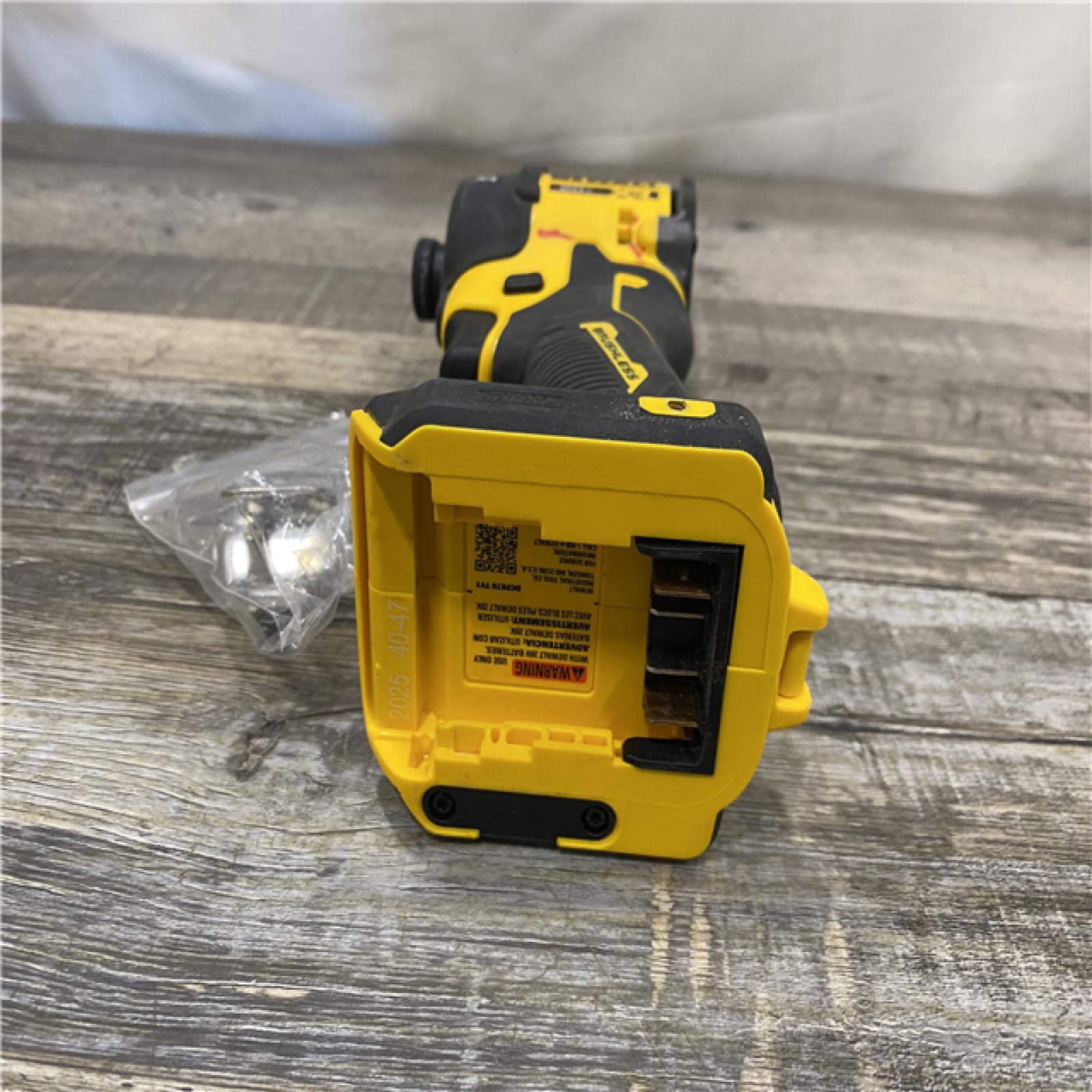 AS-IS DEWALT 20V MAX* XR Brushless Cordless 1/4 Quiet Hydraulic Impact Driver (Tool-Only)
