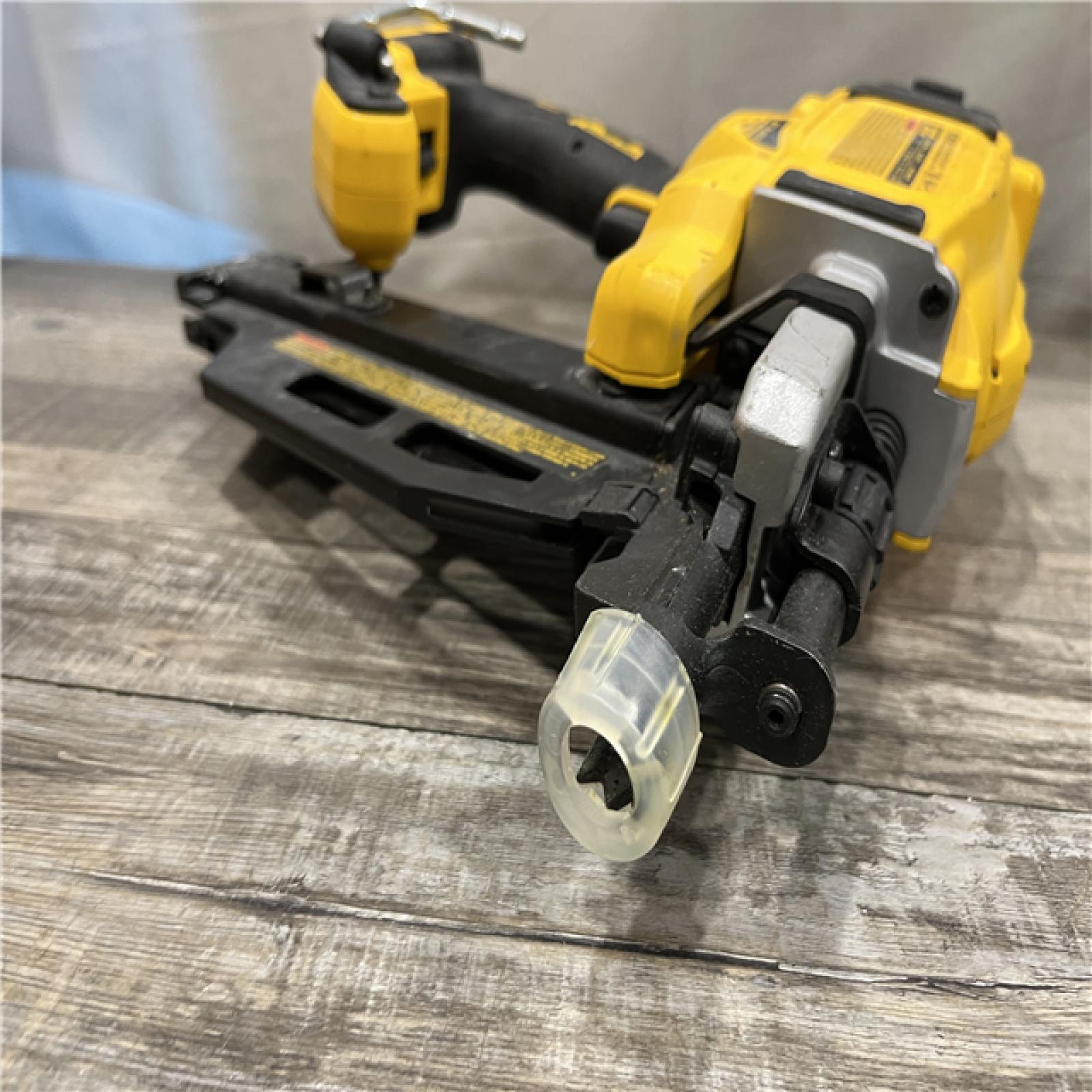 AS-IS DEWALT 20-Volt 21° Cordless Framing Nailer (Tool-Only)