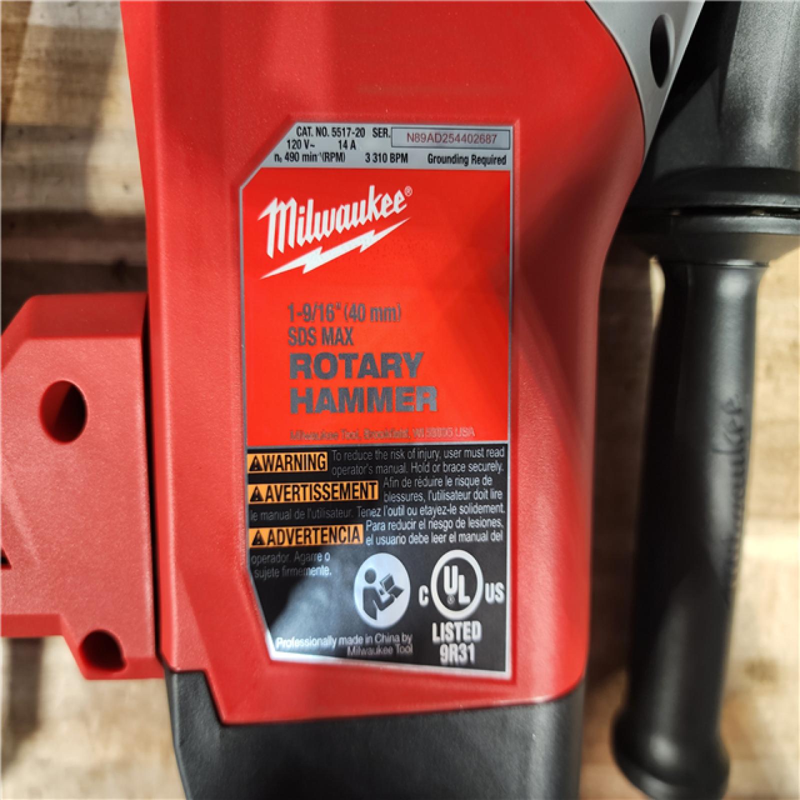HOUSTON LOCATION - AS-IS Milwaukee 1-9/16 in. SDS-Max Rotary Hammer